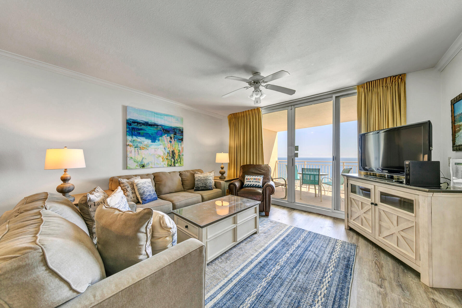 EMERALD BEACH PH 1 - Residential