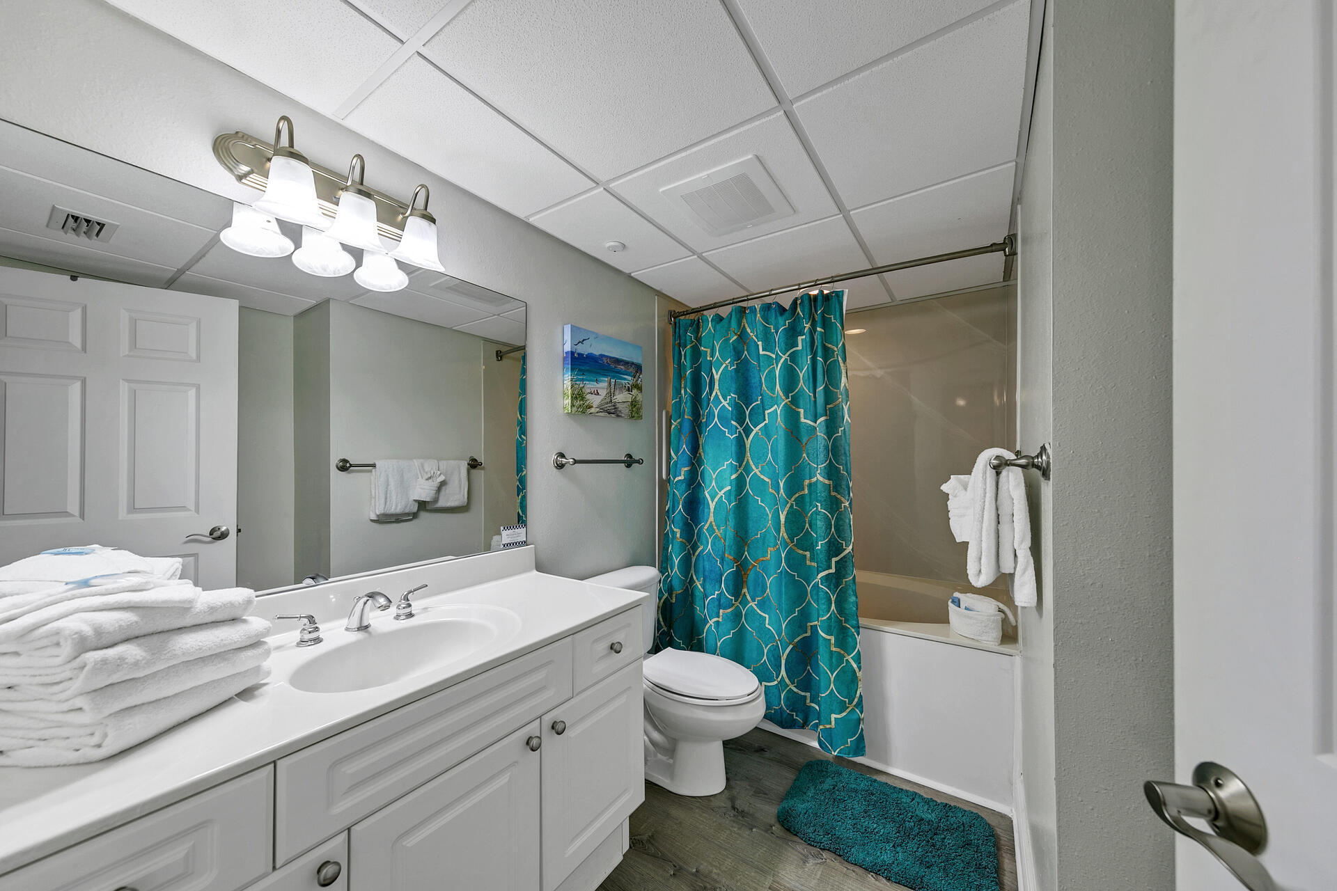 EMERALD BEACH PH 1 - Residential