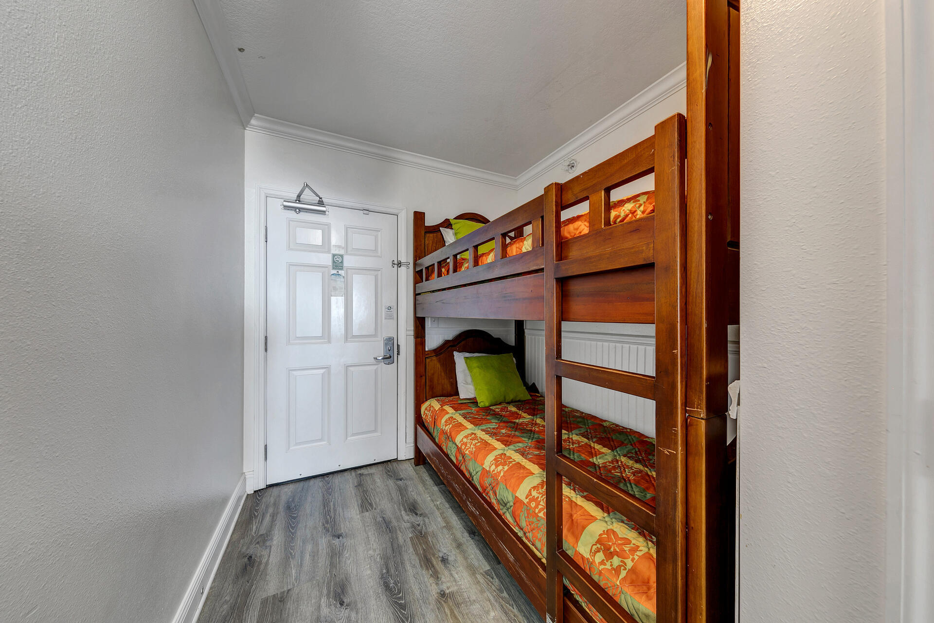 EMERALD BEACH PH 1 - Residential