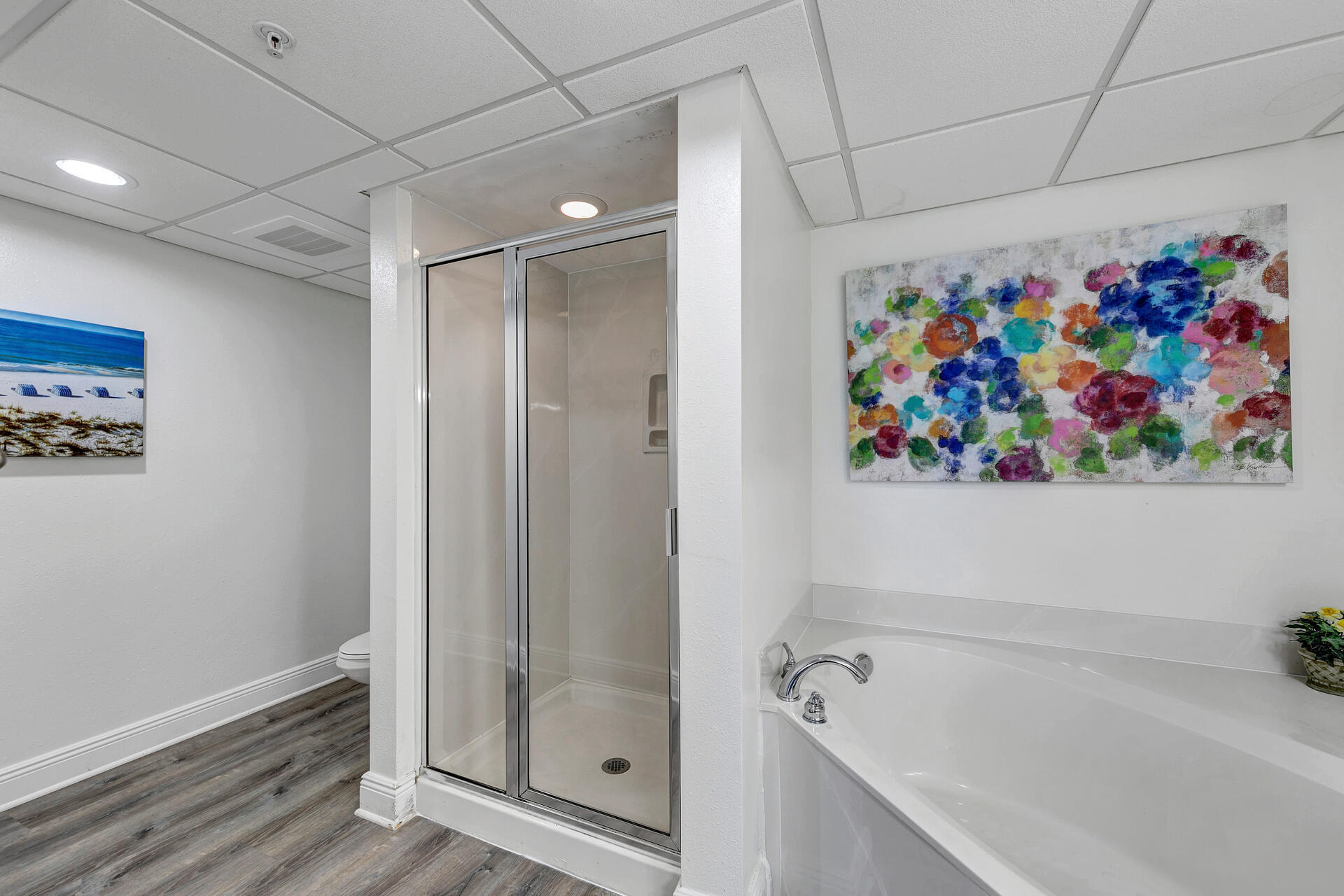 EMERALD BEACH PH 1 - Residential