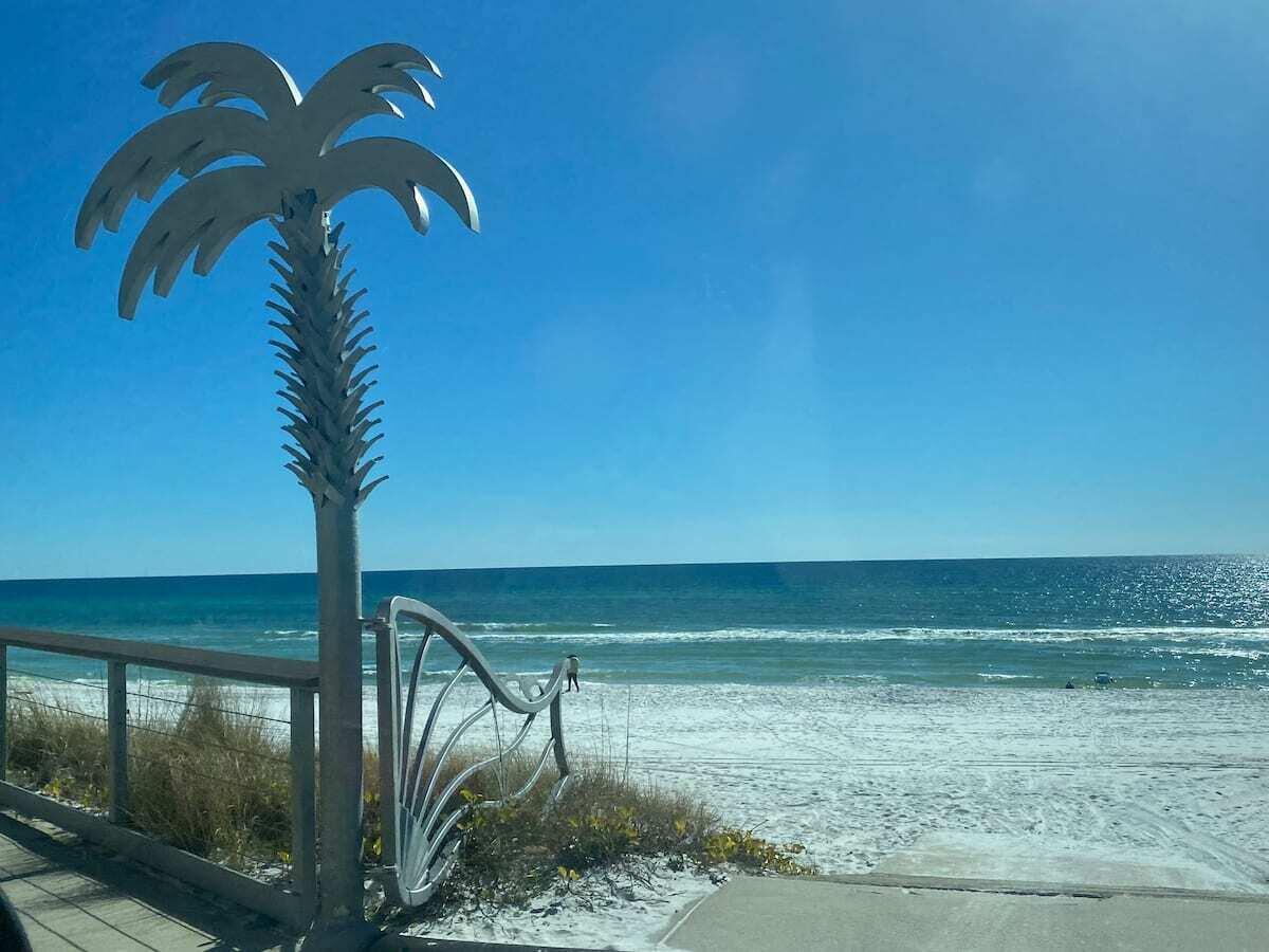 Royal Seasta - Residential