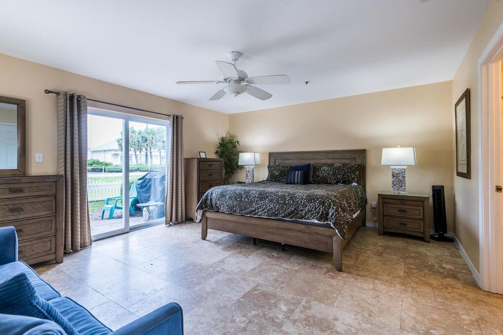 Royal Seasta - Residential