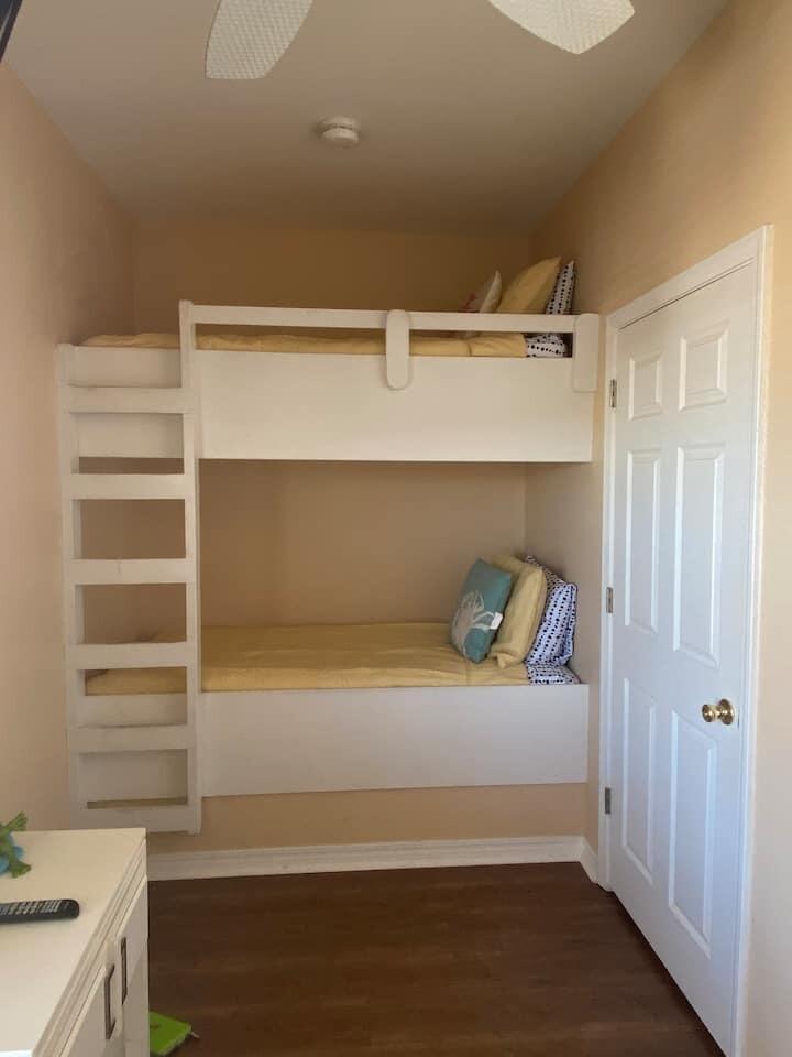 Royal Seasta - Residential