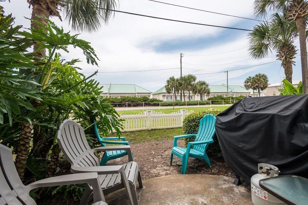 Royal Seasta - Residential