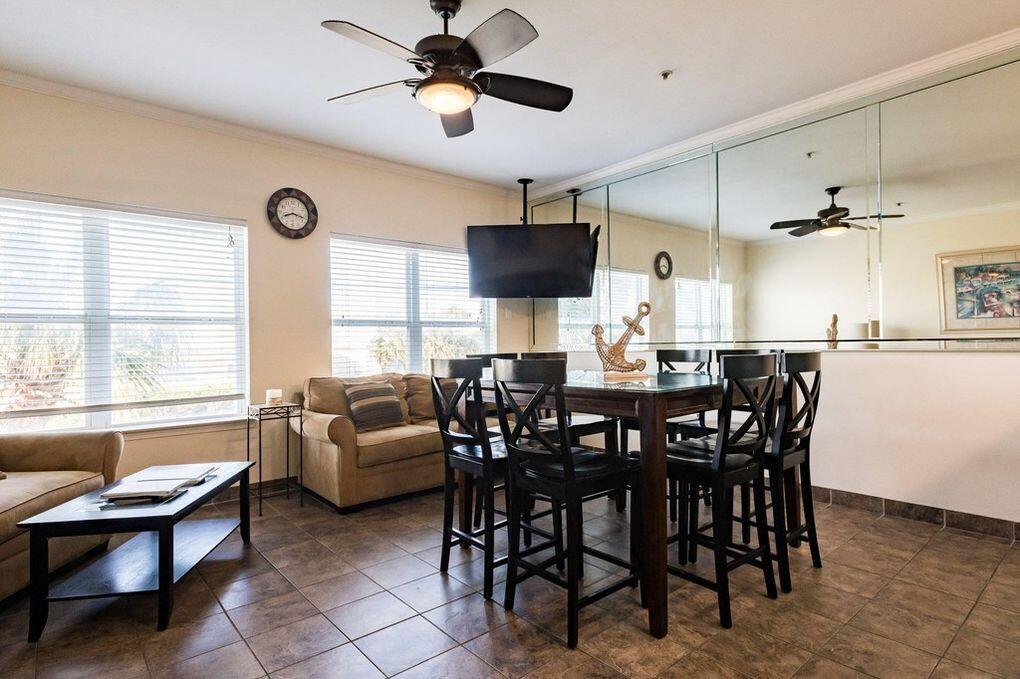 Royal Seasta - Residential