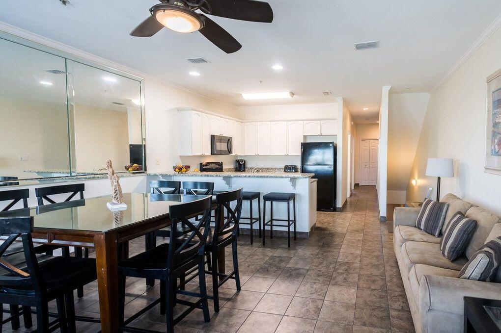 Royal Seasta - Residential