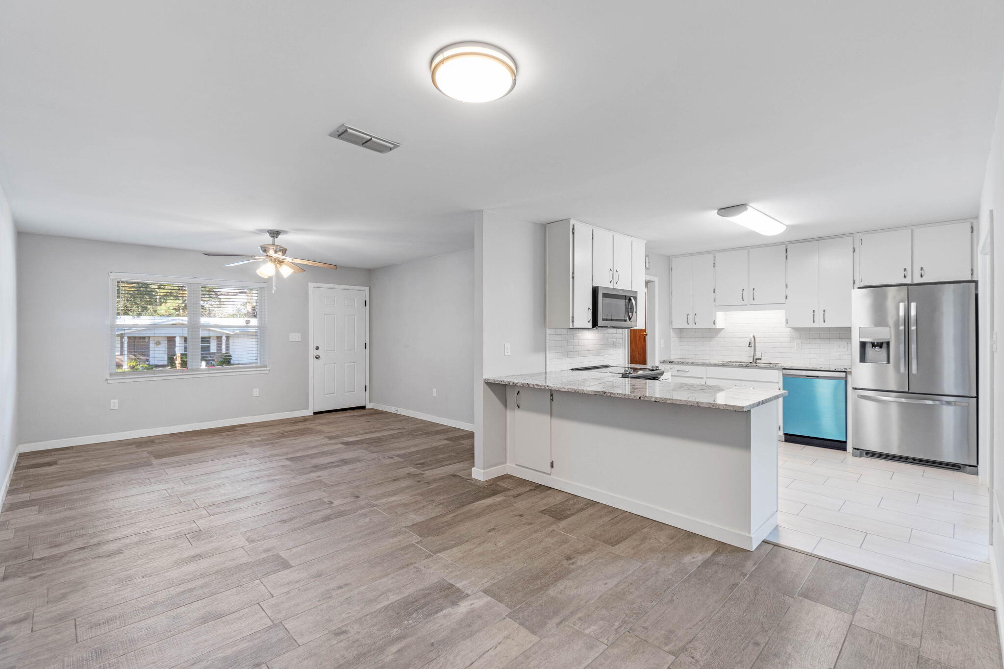 PORT DIXIE - Residential Lease