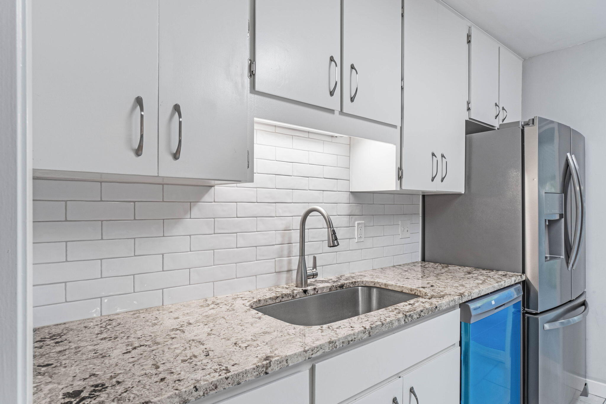 PORT DIXIE - Residential Lease