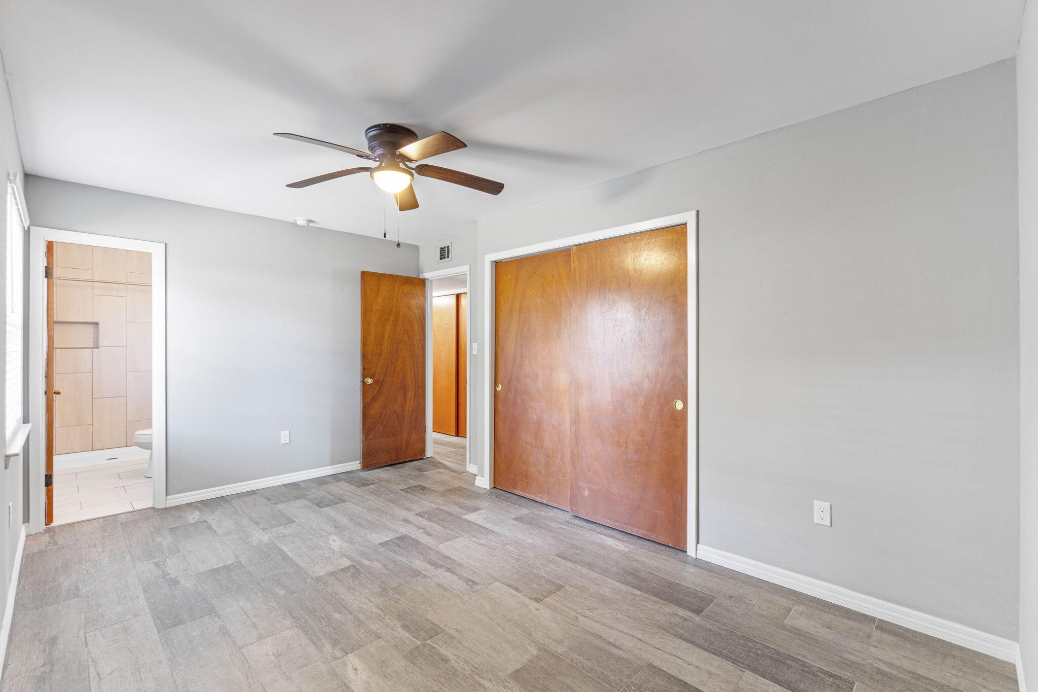 PORT DIXIE - Residential Lease