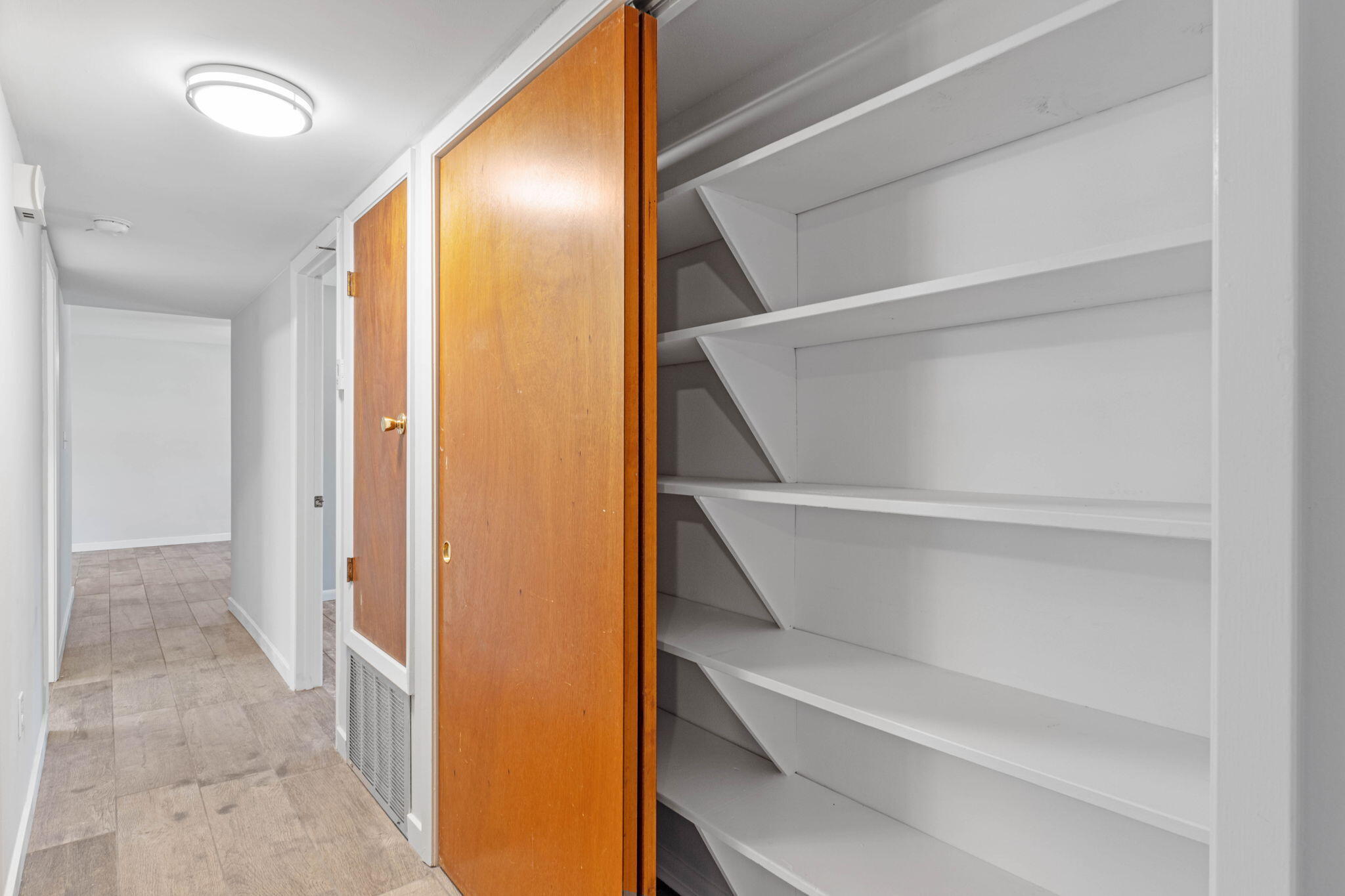 PORT DIXIE - Residential Lease