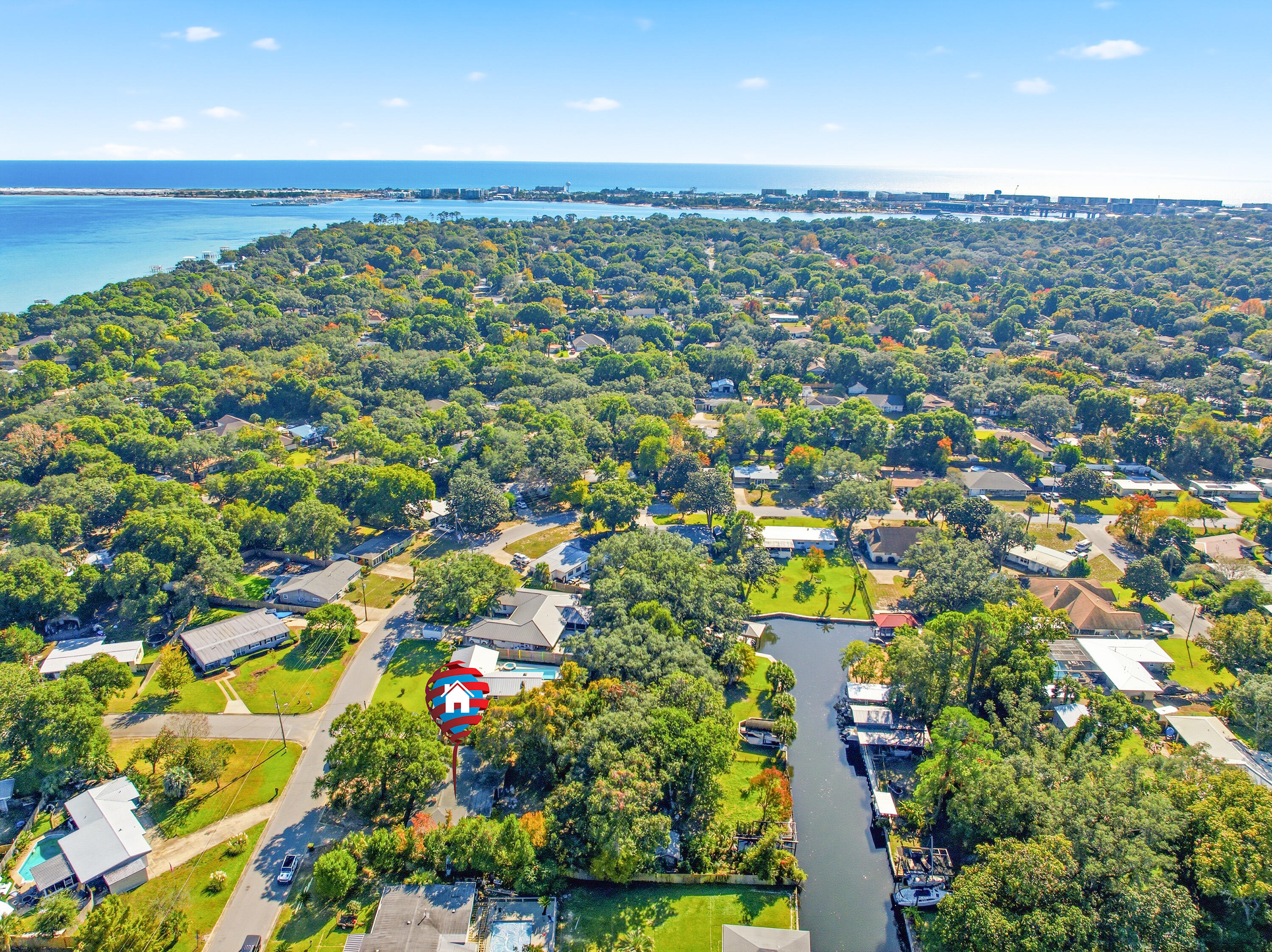 ELLIOTTS POINT - Land