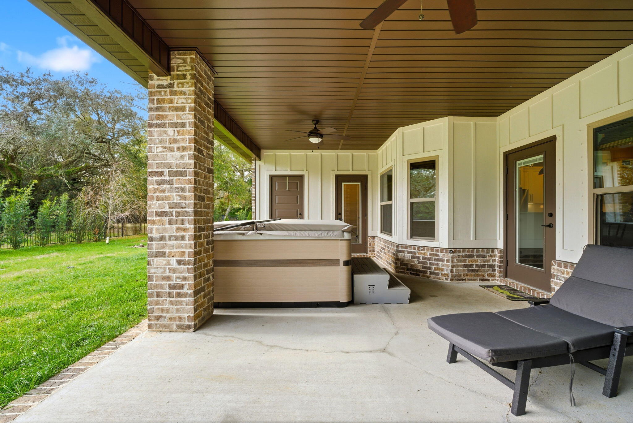 HOLLEY BY THE SEA - Residential