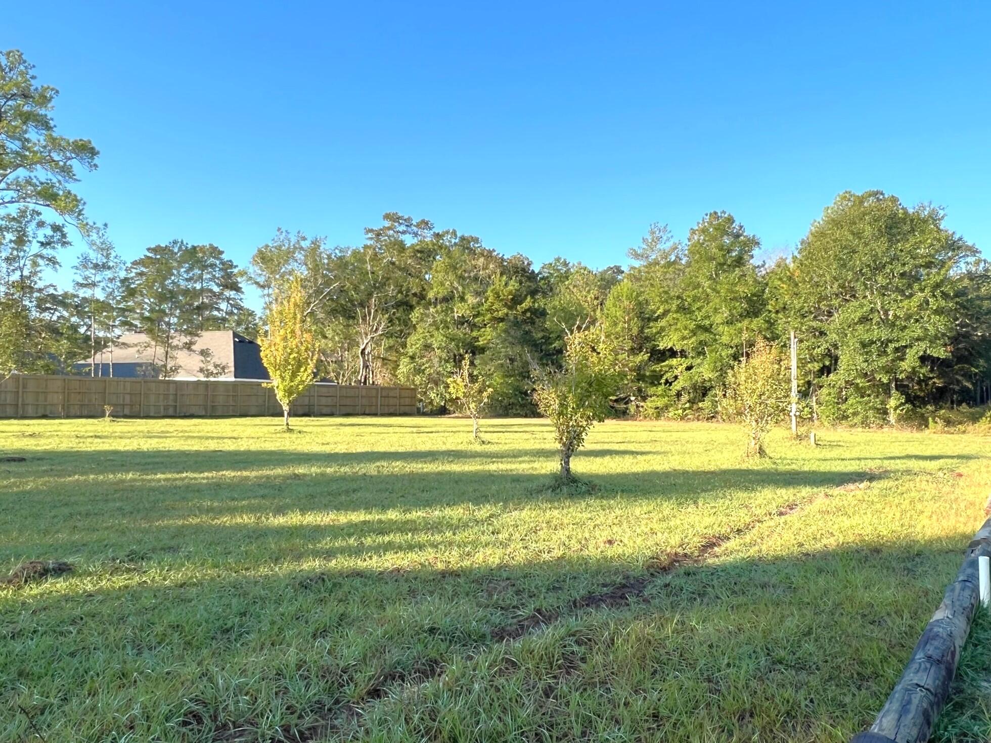 METES & BOUNDS - Land