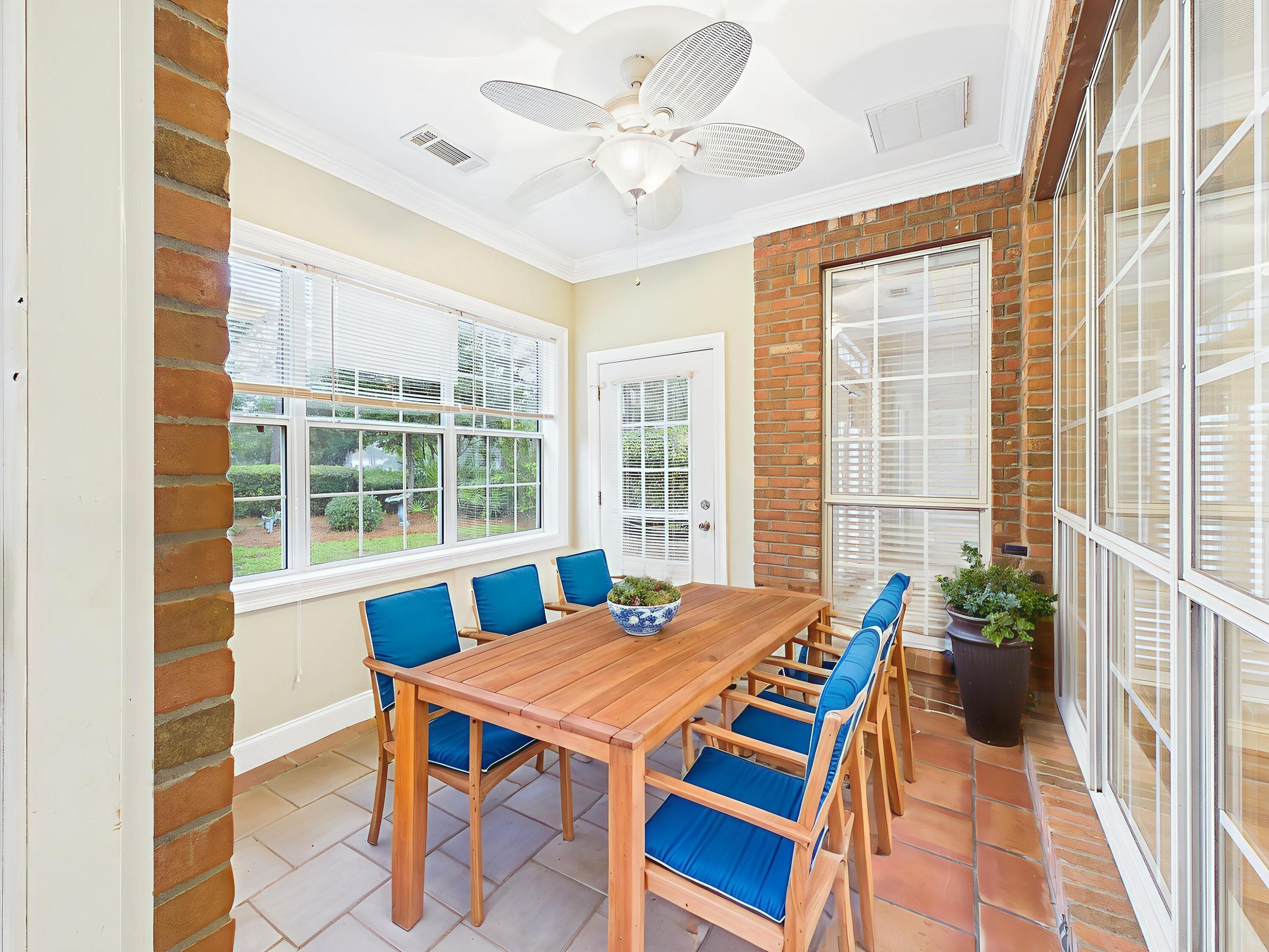 TURNBERRY PLACE - Residential