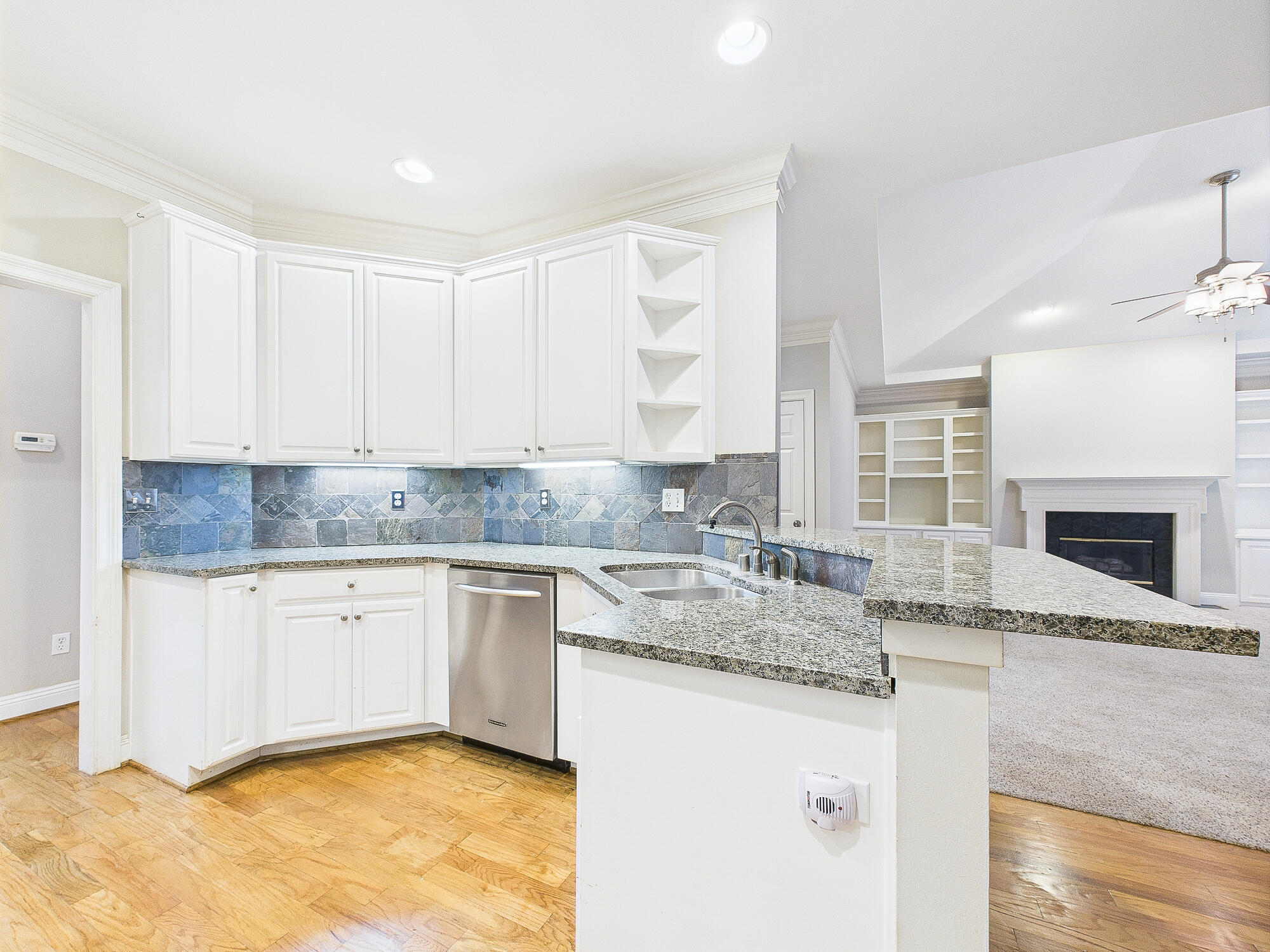 TURNBERRY PLACE - Residential