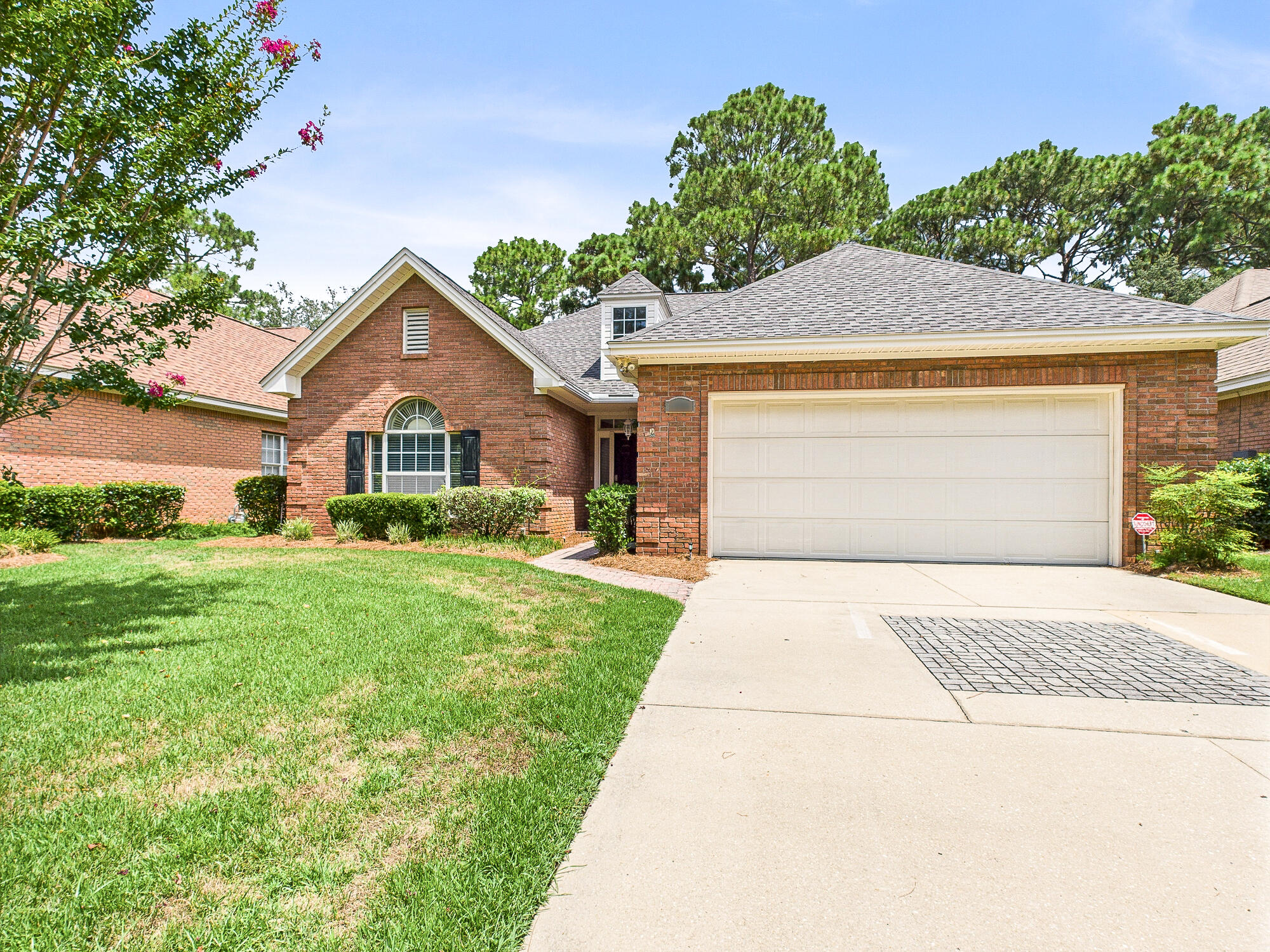 TURNBERRY PLACE - Residential