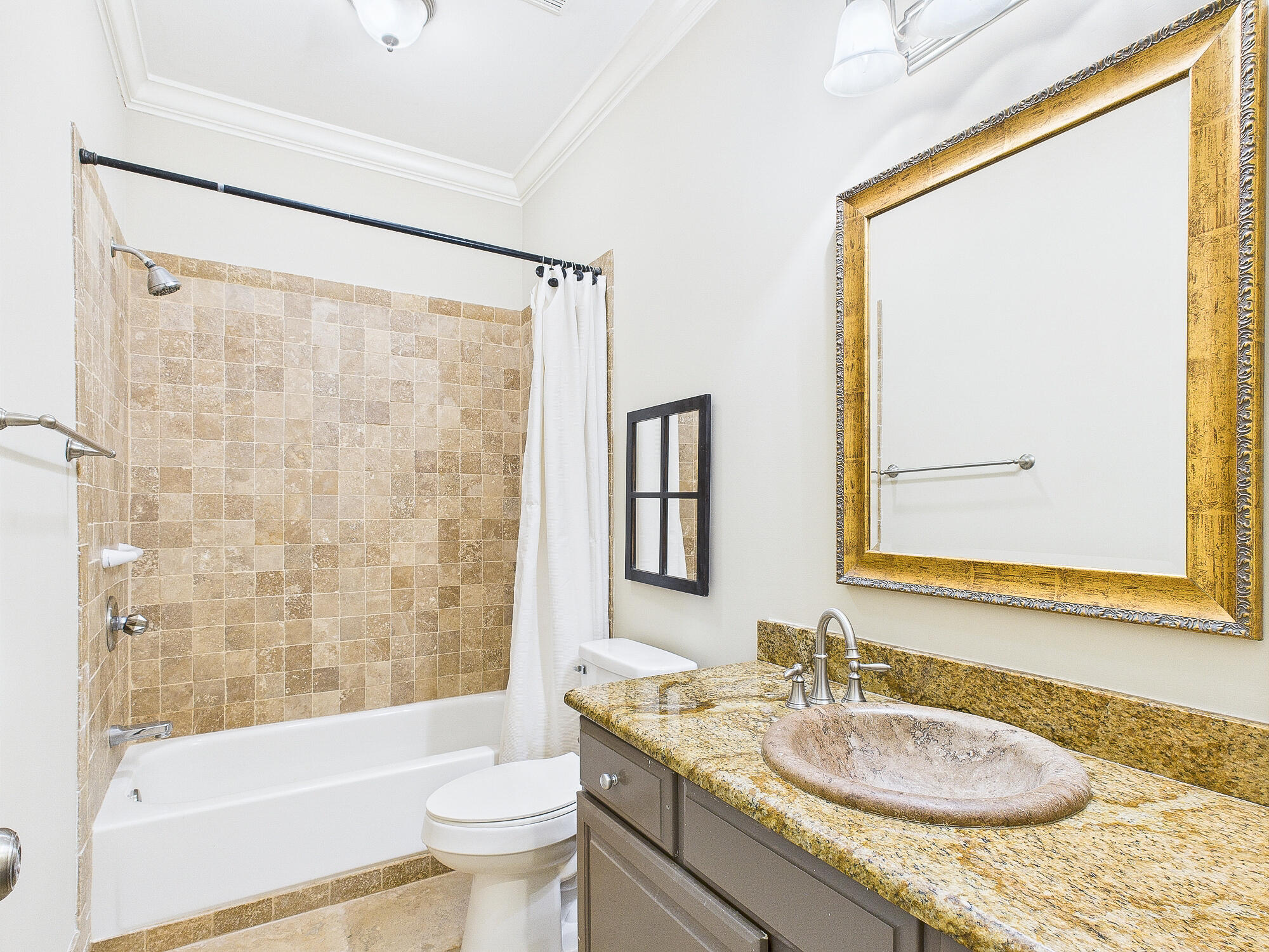 TURNBERRY PLACE - Residential
