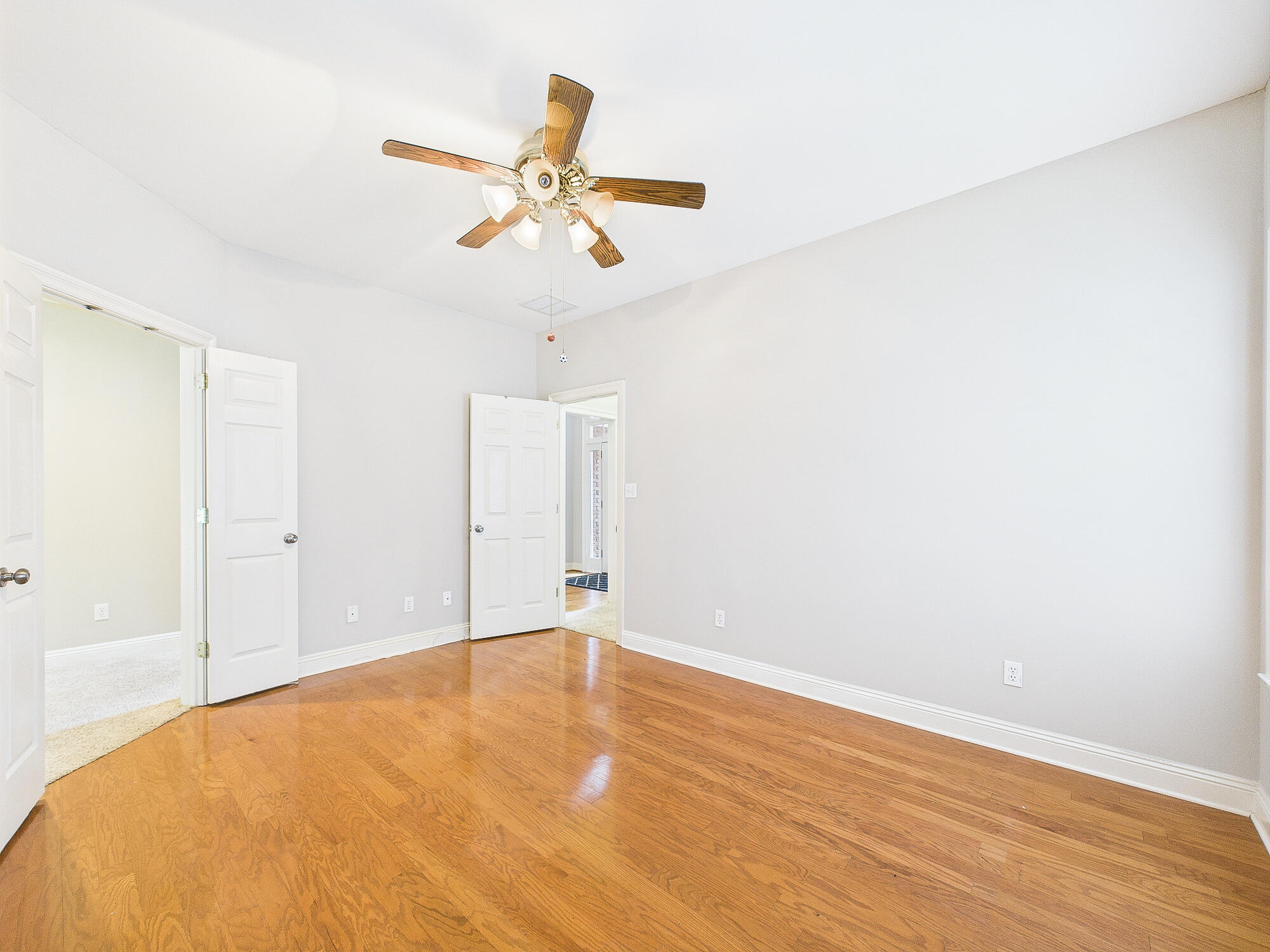 TURNBERRY PLACE - Residential