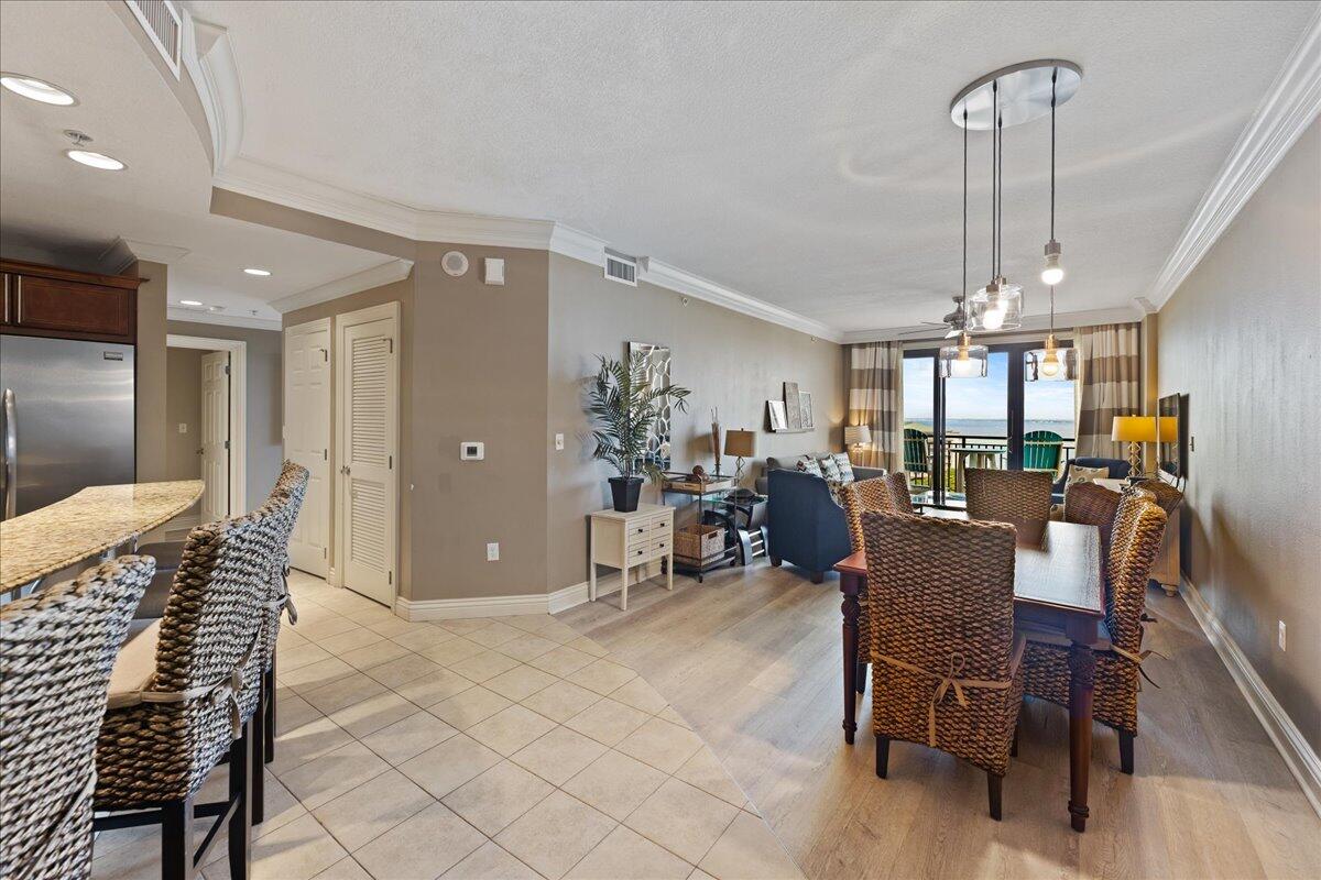 EMERALD GRANDE - Residential