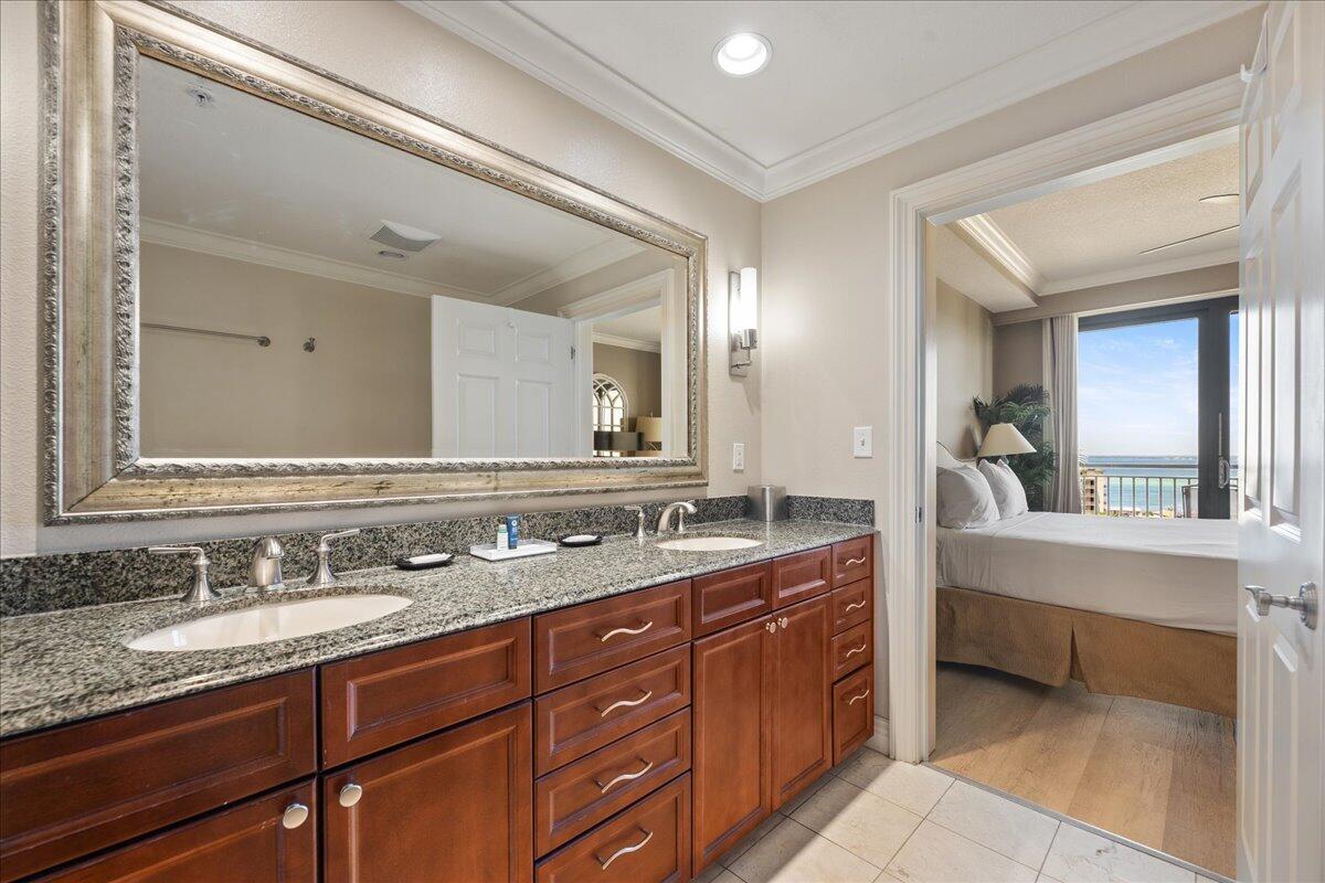 EMERALD GRANDE - Residential