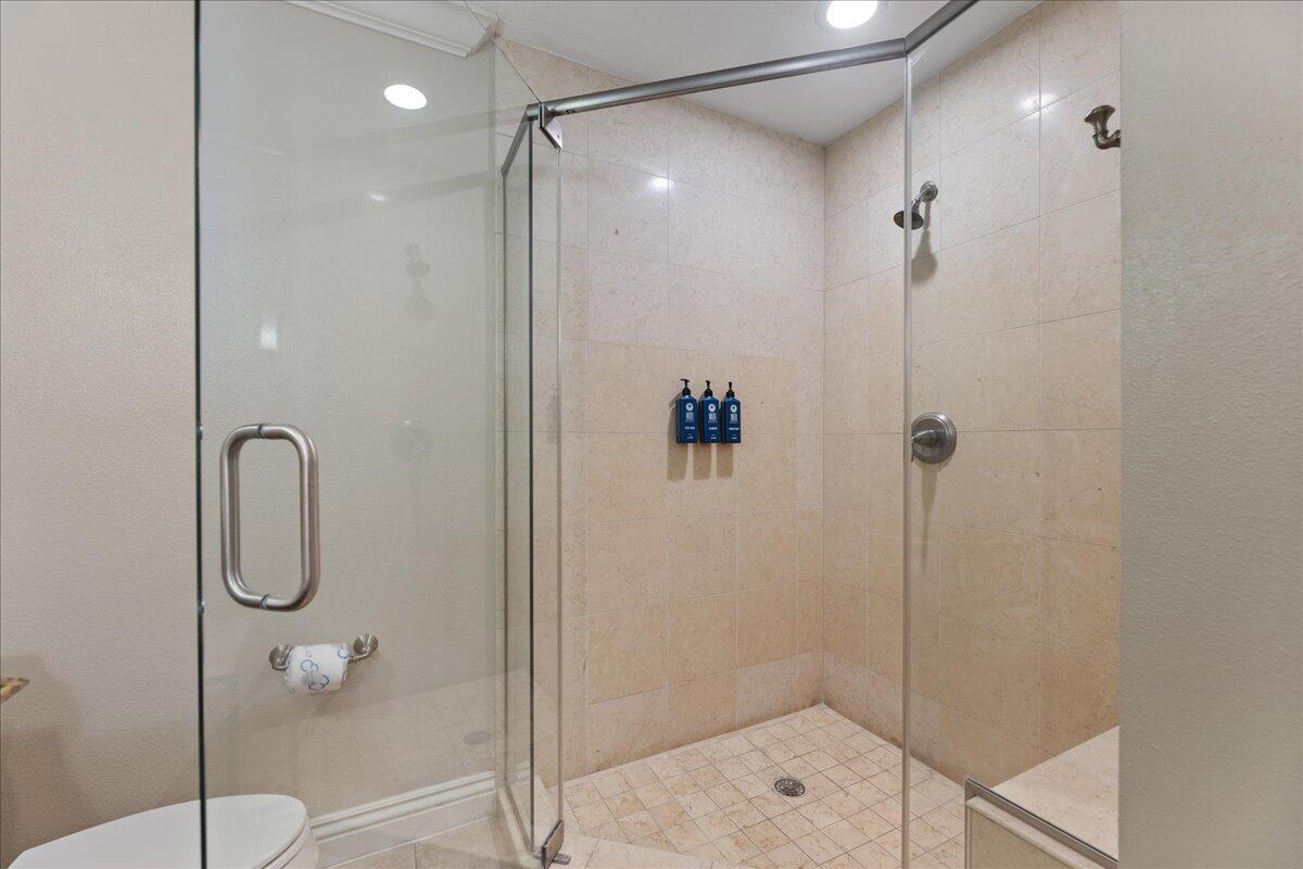 EMERALD GRANDE - Residential