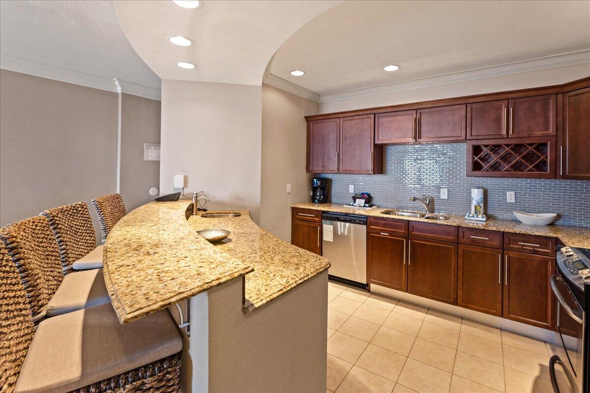 EMERALD GRANDE - Residential