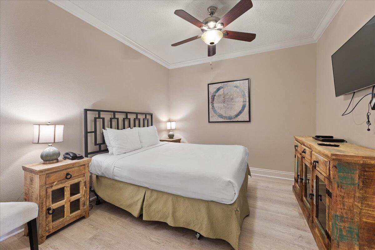 EMERALD GRANDE - Residential