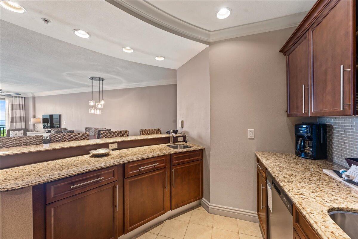 EMERALD GRANDE - Residential