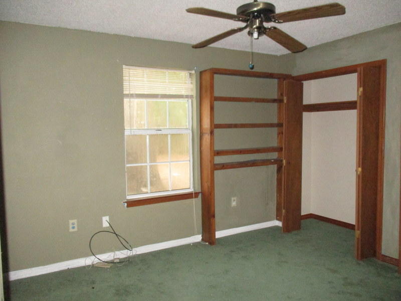 SHOAL CREEK MANOR - Residential