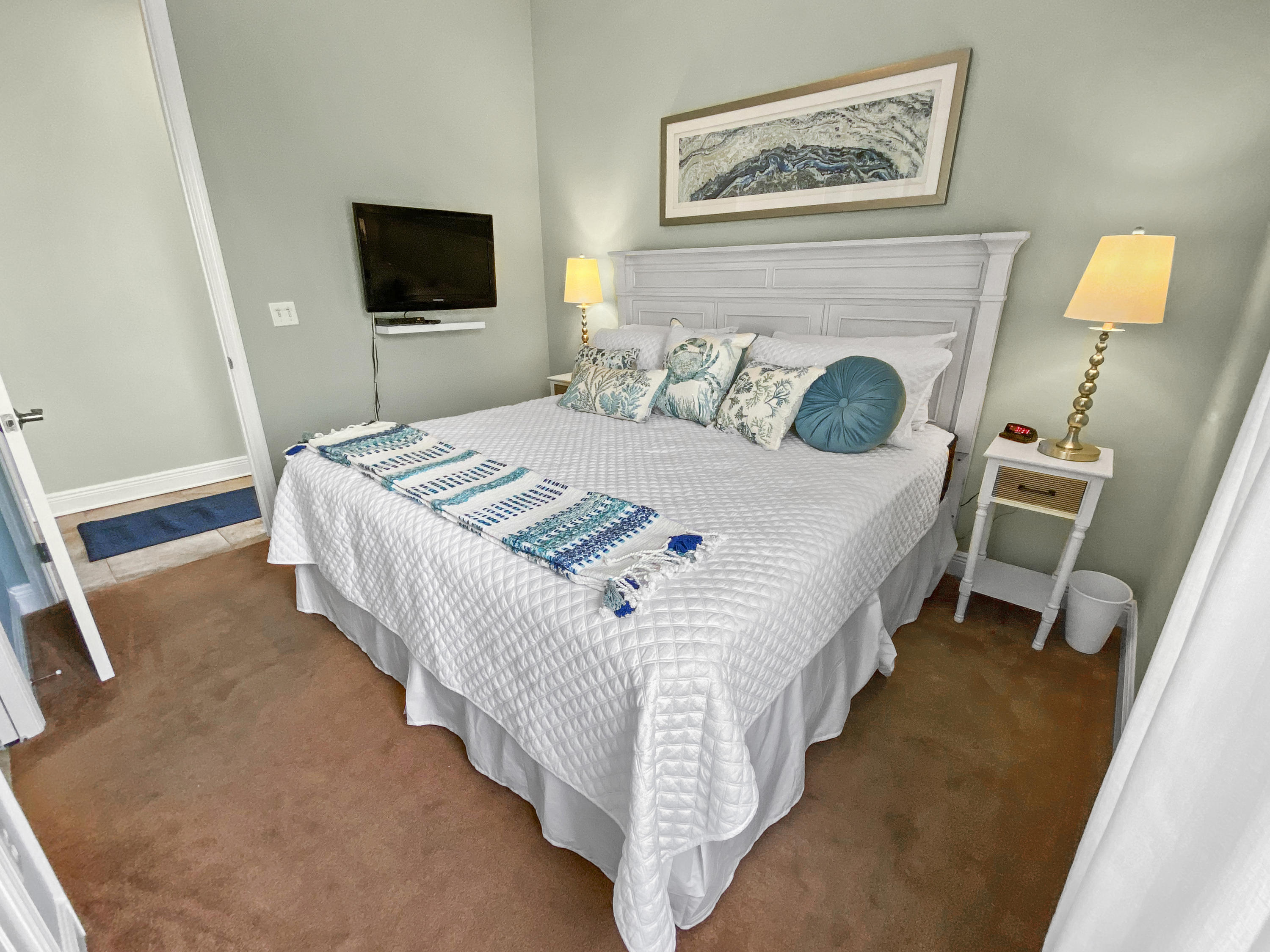 LEEWARD CONDO - Residential