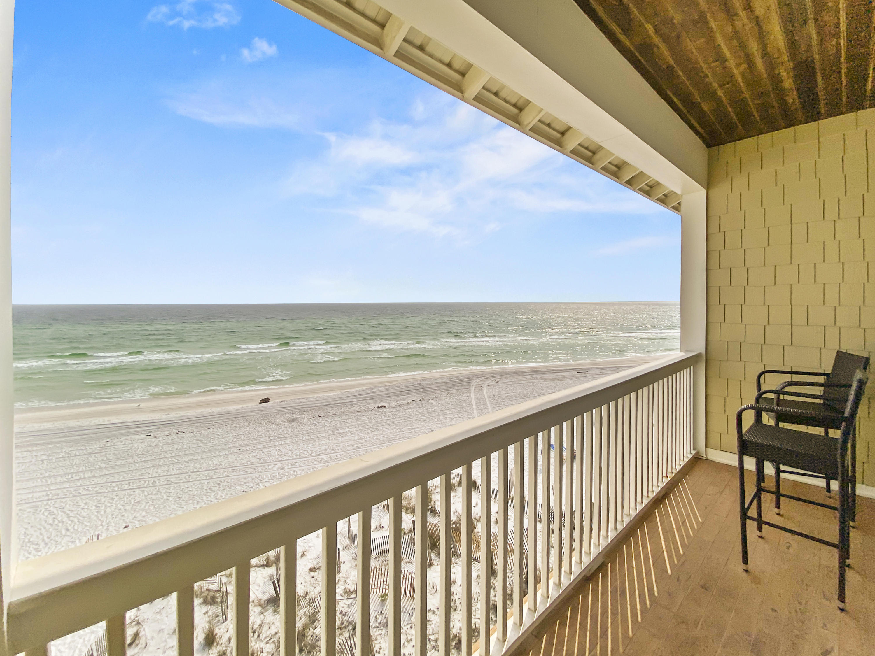 LEEWARD CONDO - Residential