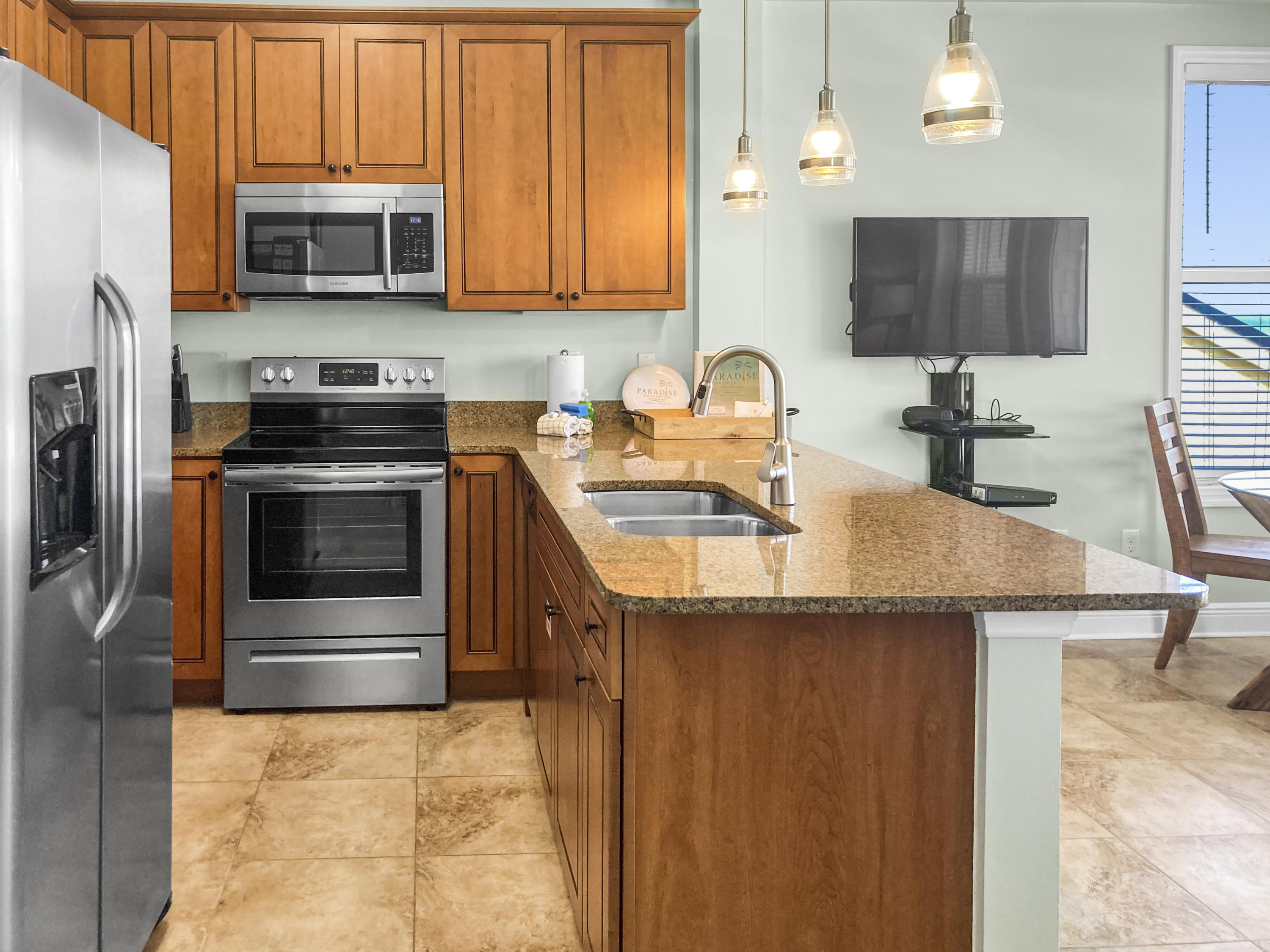 LEEWARD CONDO - Residential