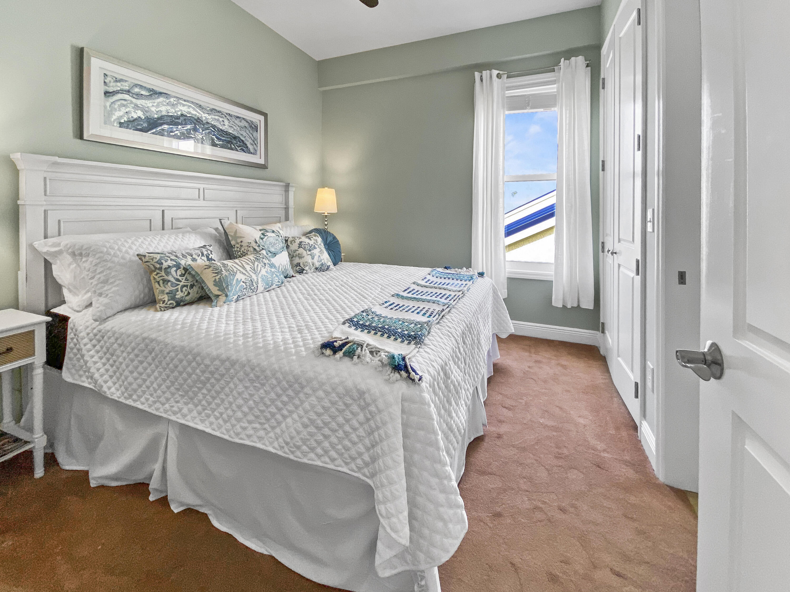 LEEWARD CONDO - Residential