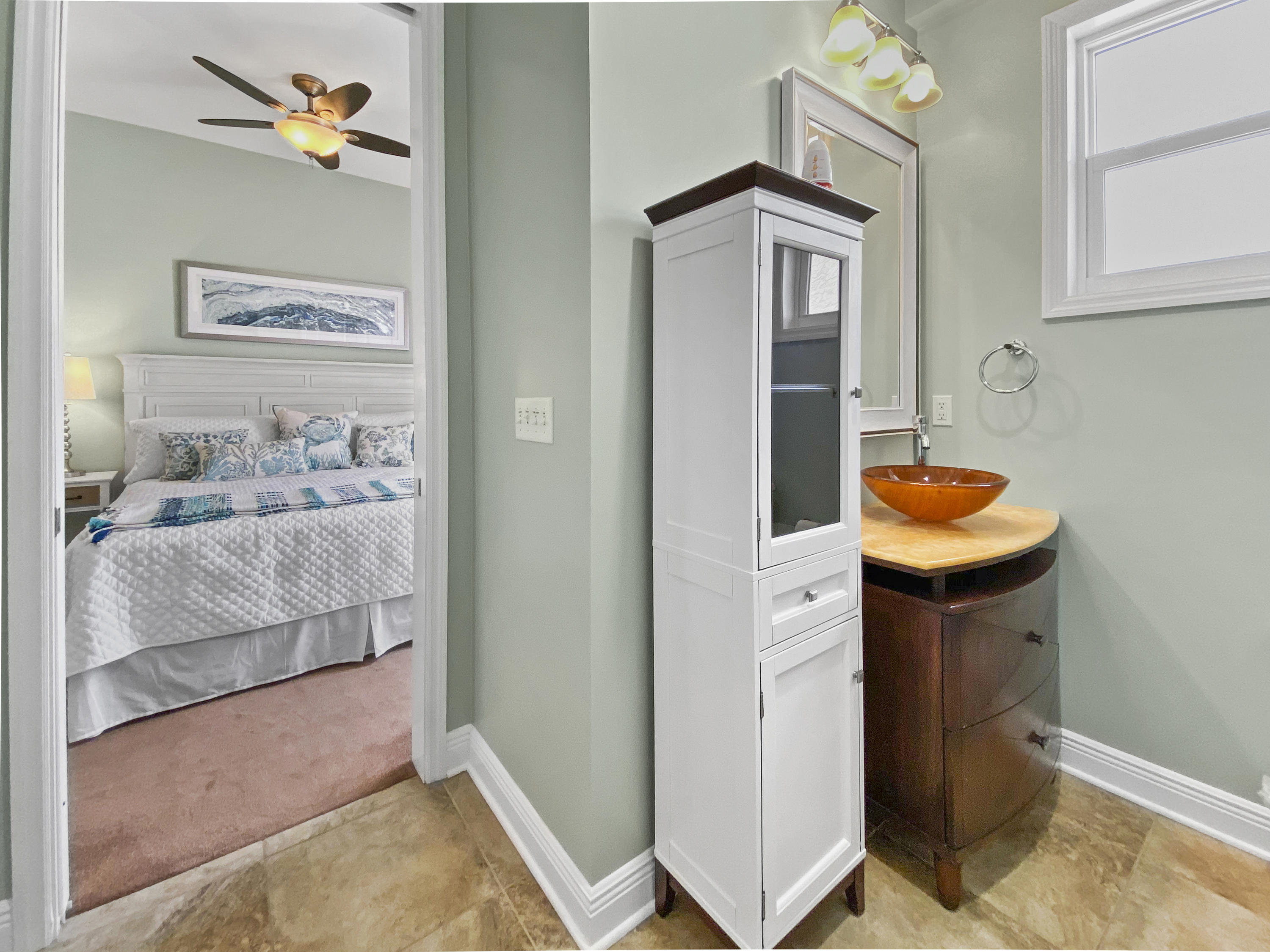 LEEWARD CONDO - Residential