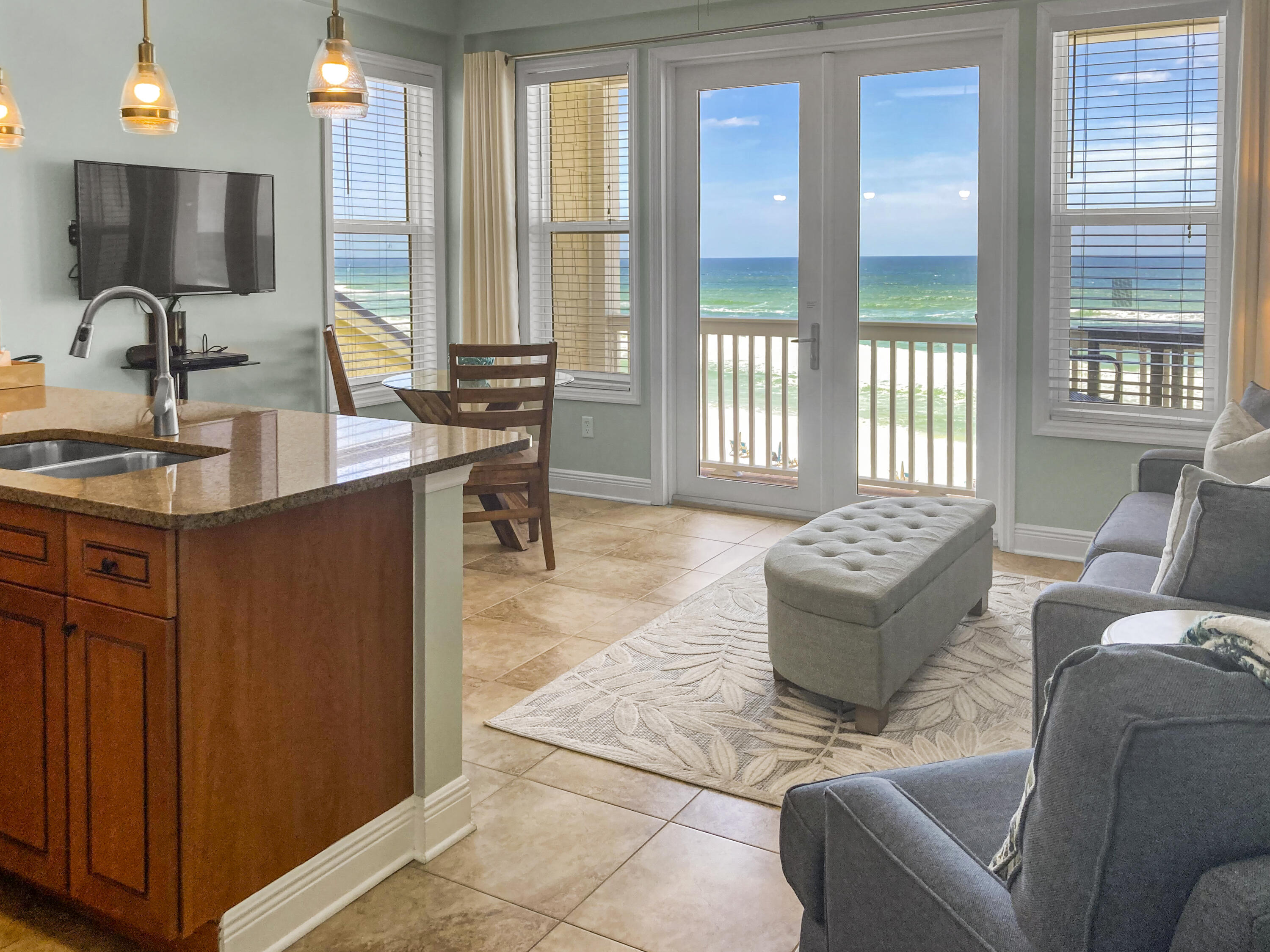 LEEWARD CONDO - Residential