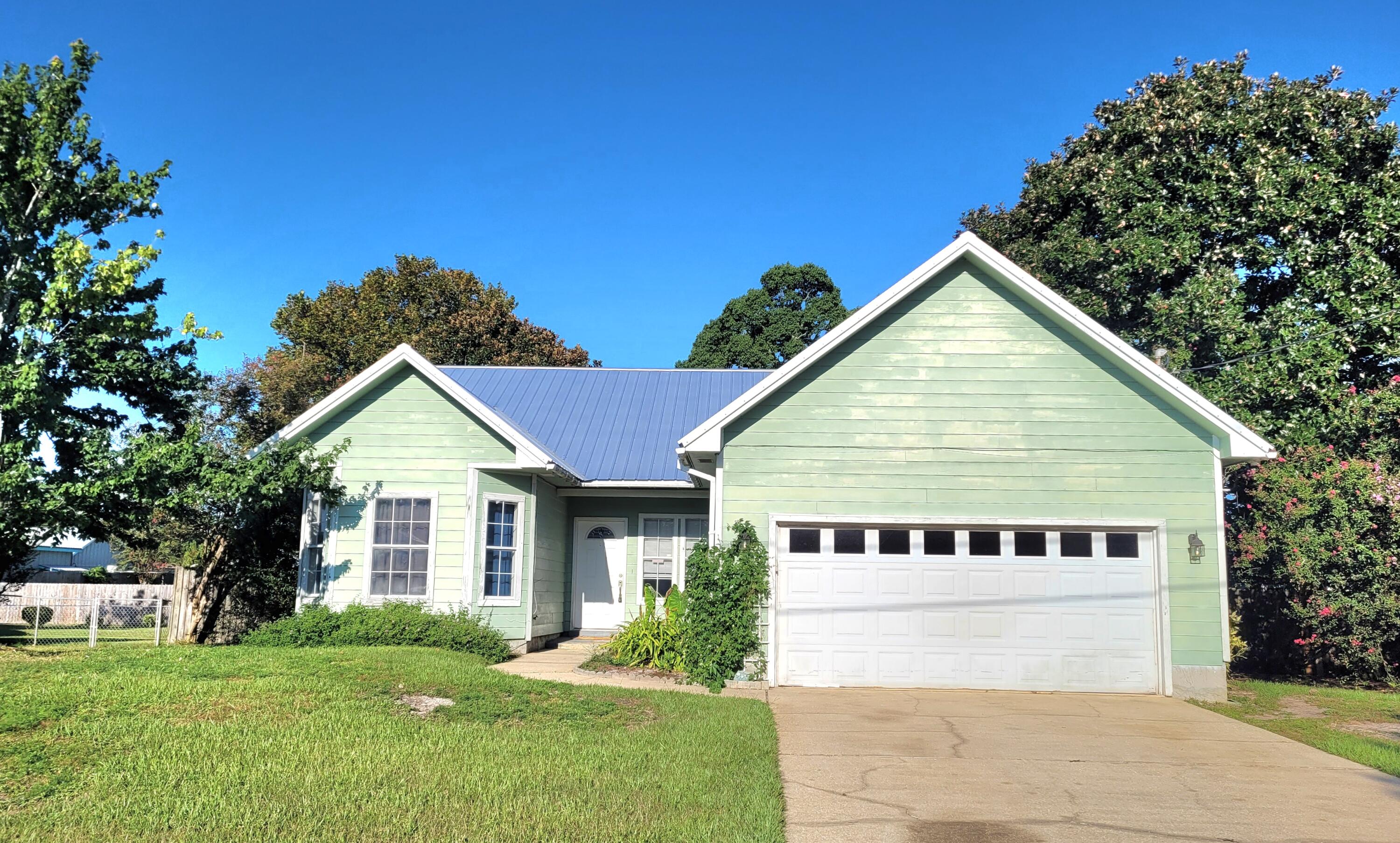 FOX DEN VILLAGES - Residential