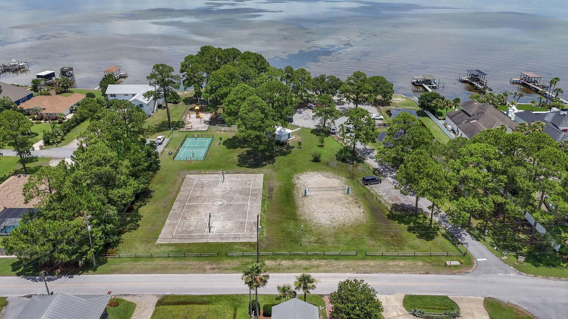 BAYSHORE GARDENS - Land