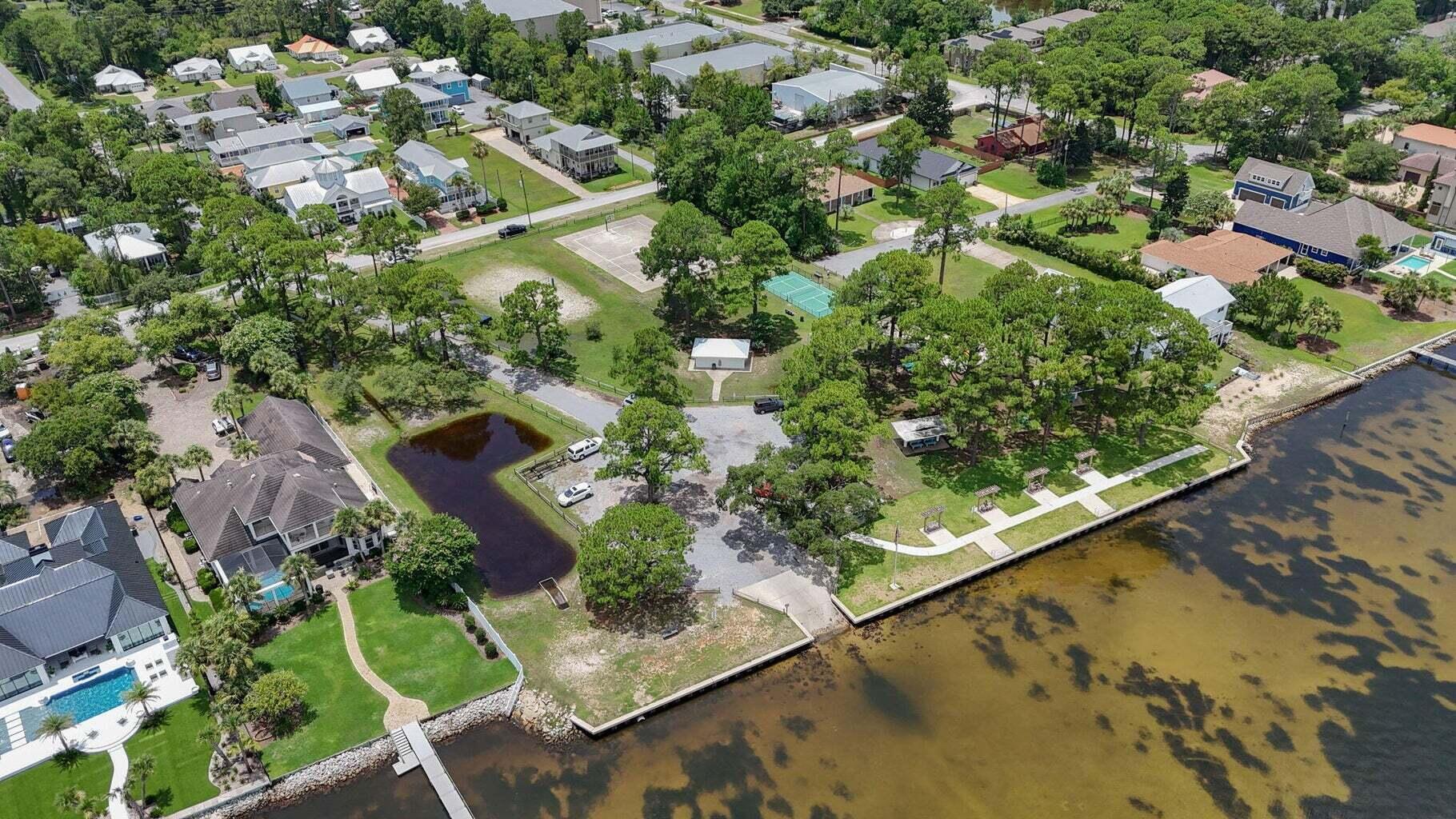 BAYSHORE GARDENS - Land