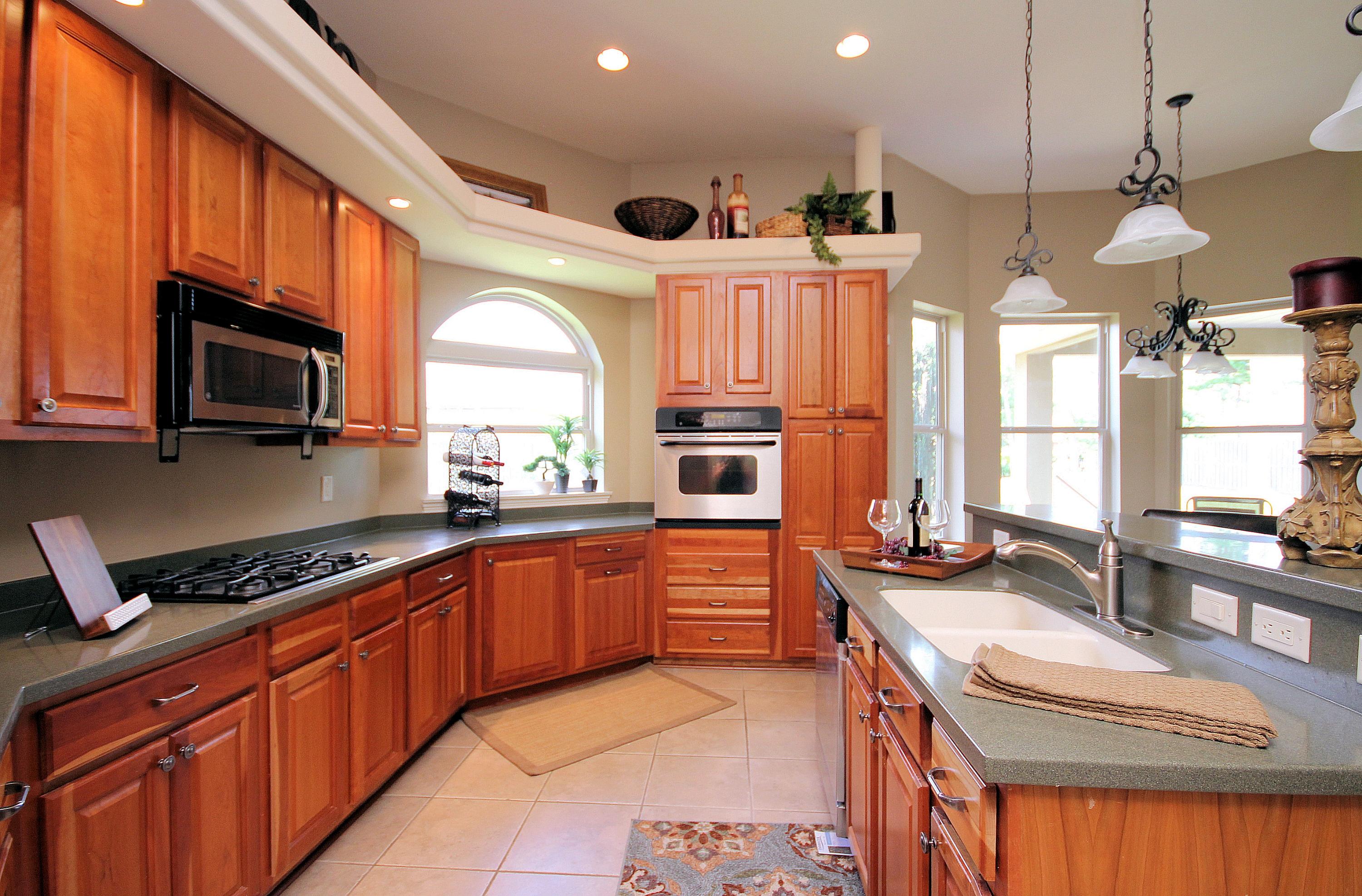 CHARDONNAY ESTATES - Residential