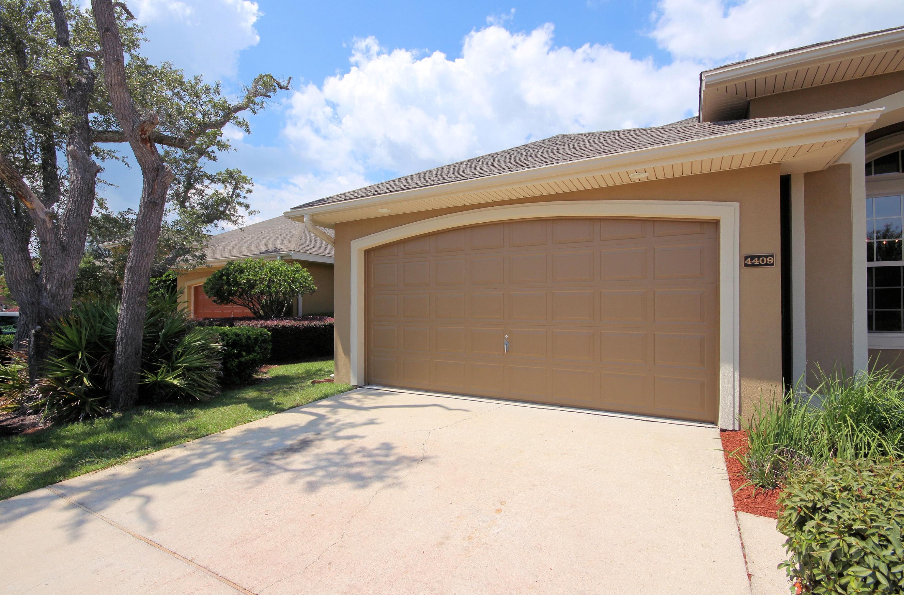 CHARDONNAY ESTATES - Residential