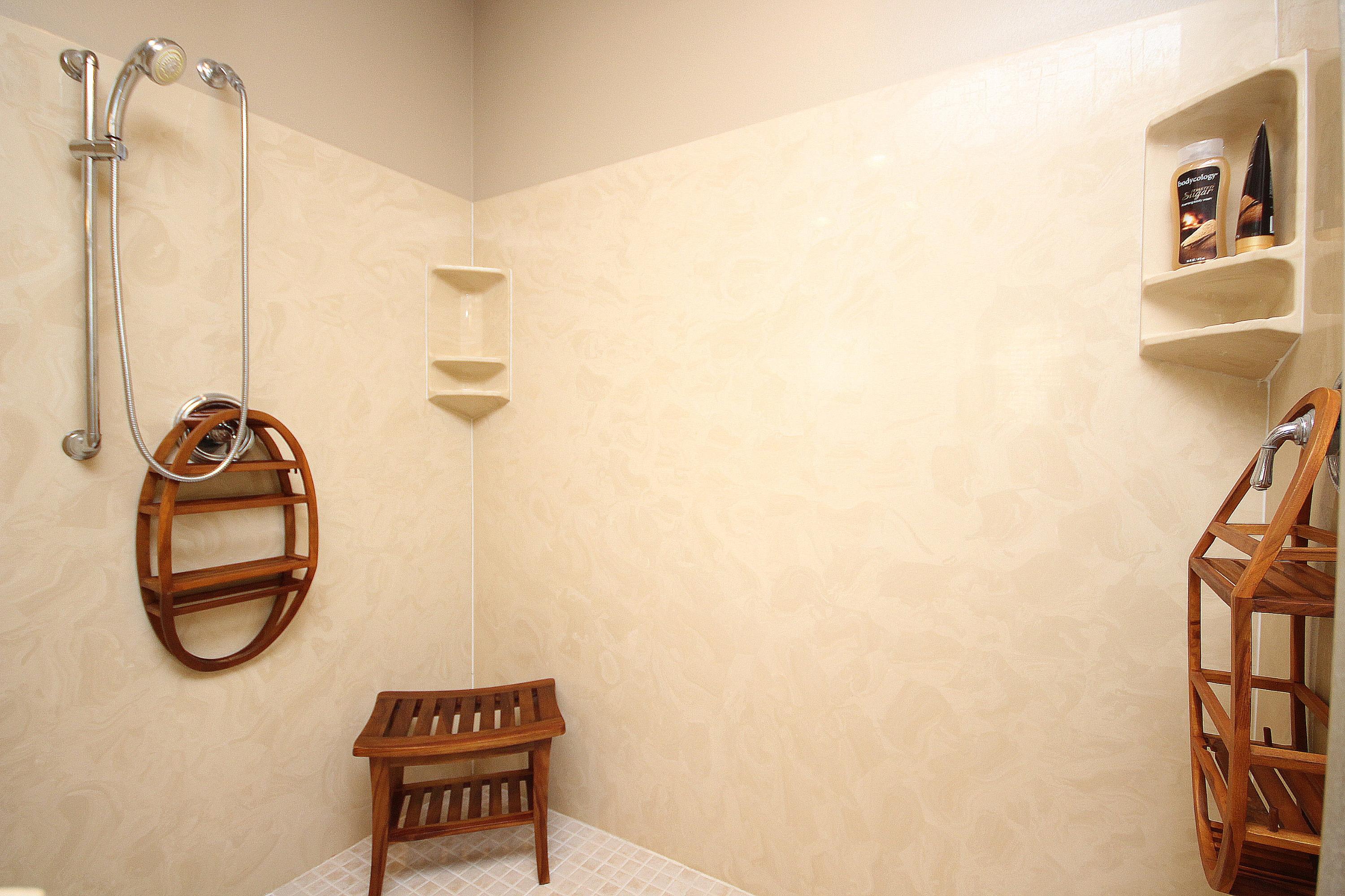 CHARDONNAY ESTATES - Residential