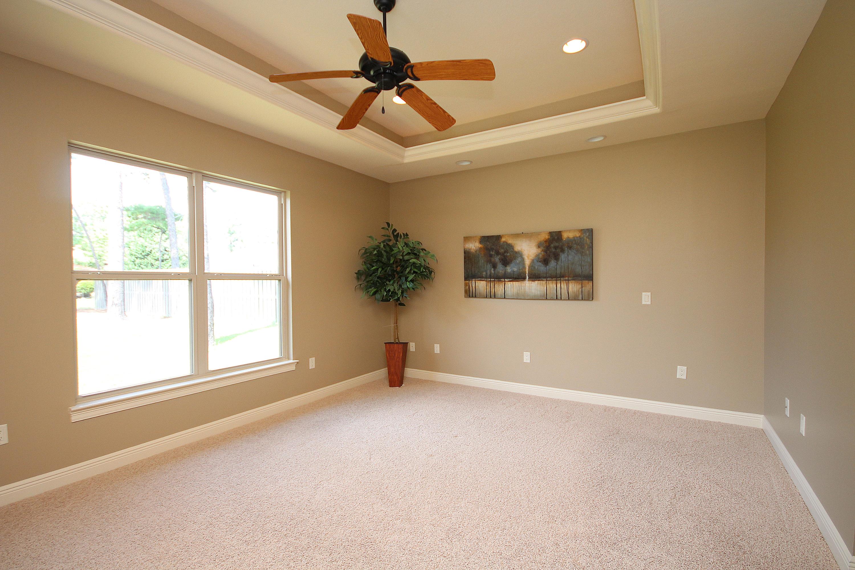 CHARDONNAY ESTATES - Residential