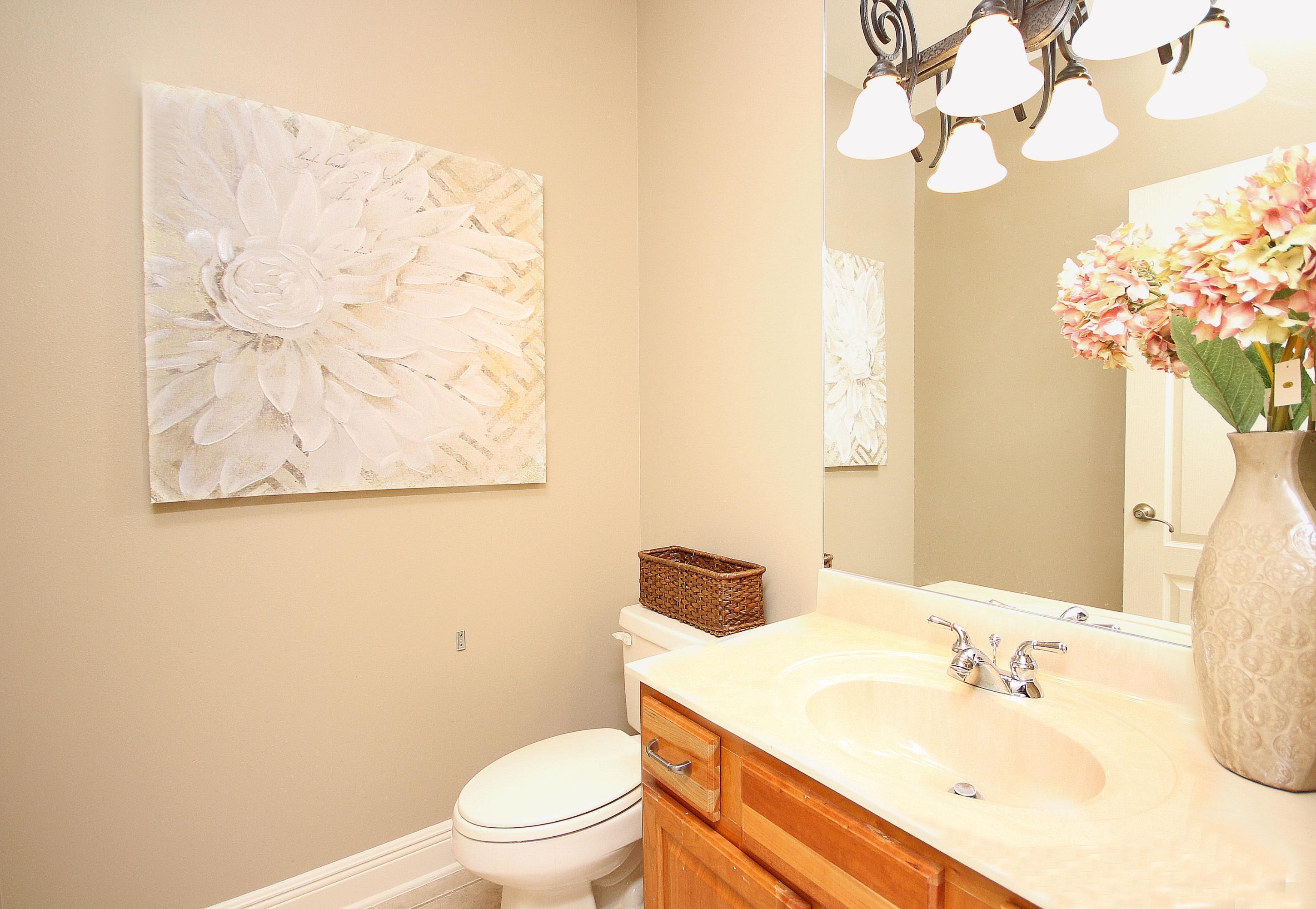 CHARDONNAY ESTATES - Residential