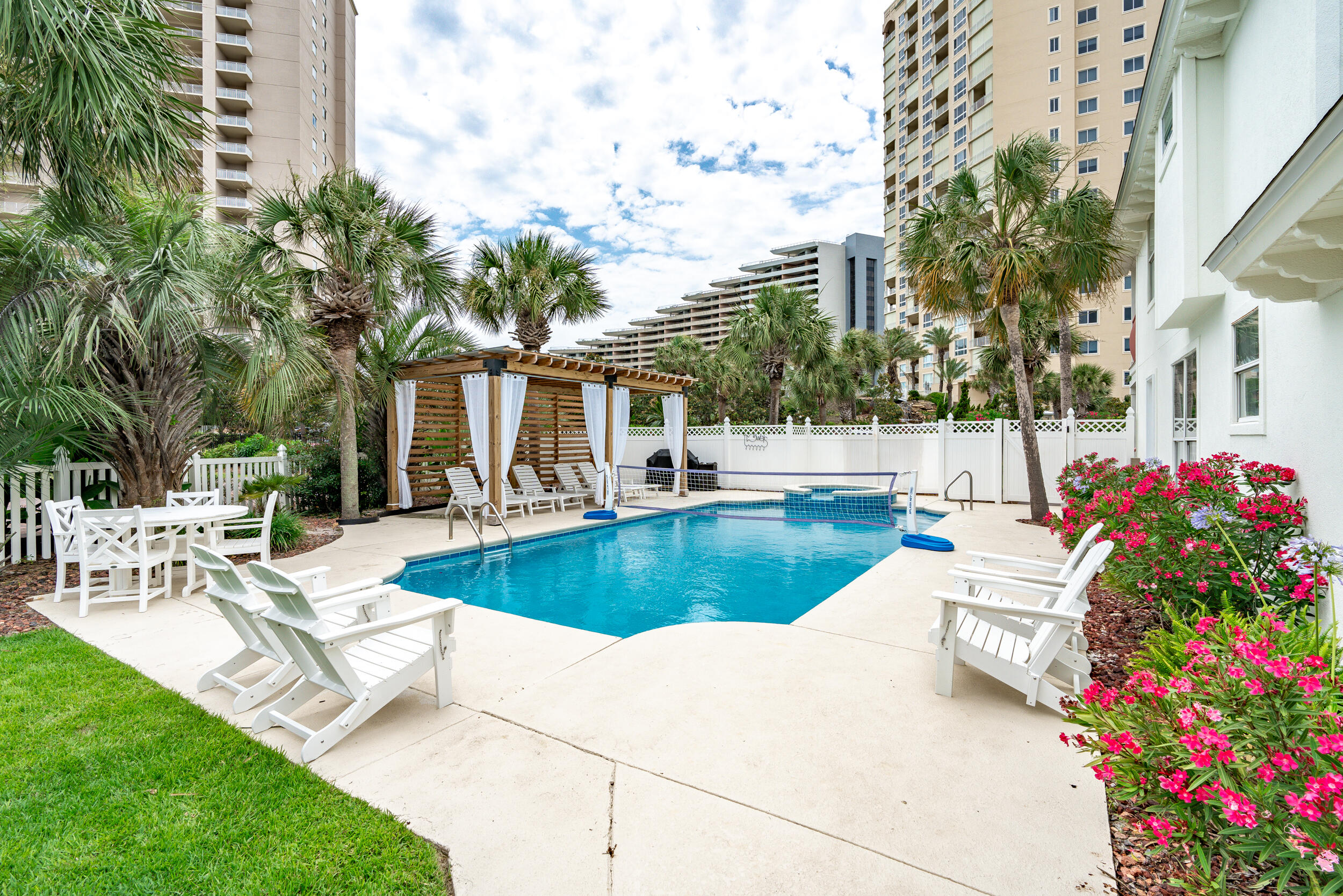 WINDANCER SHORES - Residential