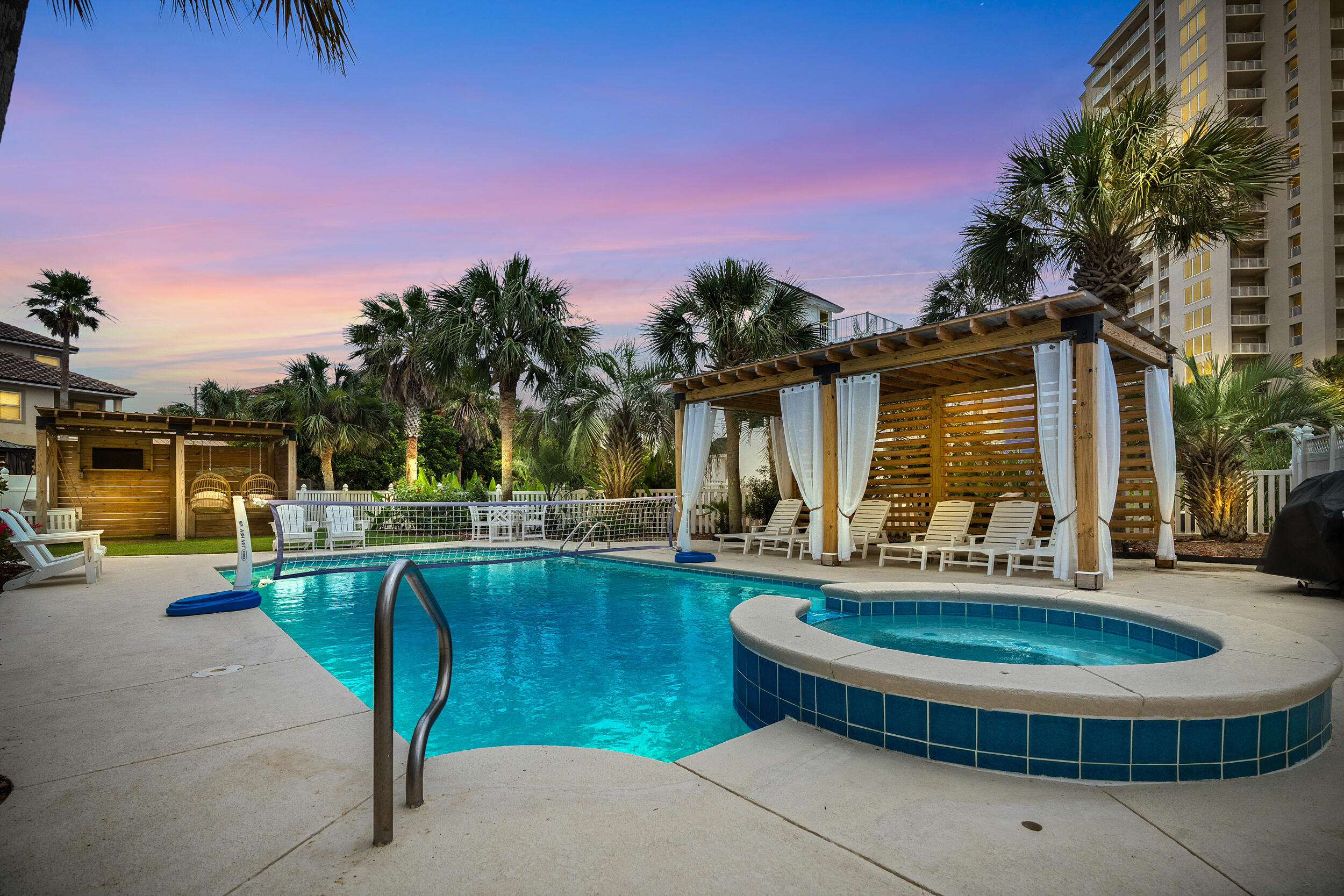 WINDANCER SHORES - Residential