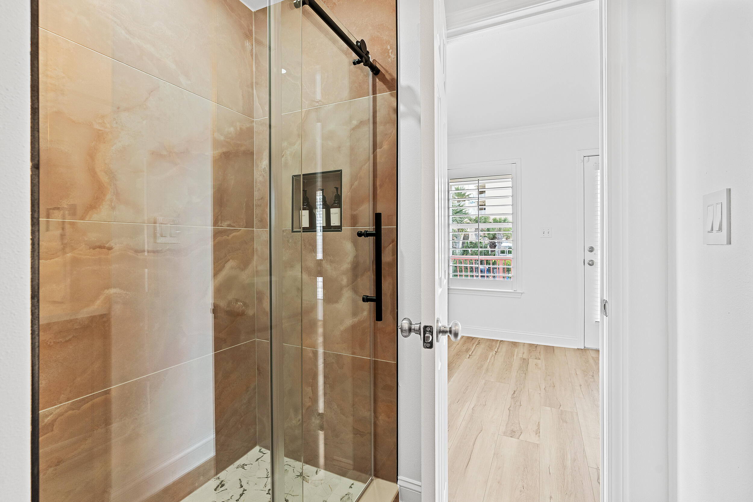 WINDANCER SHORES - Residential