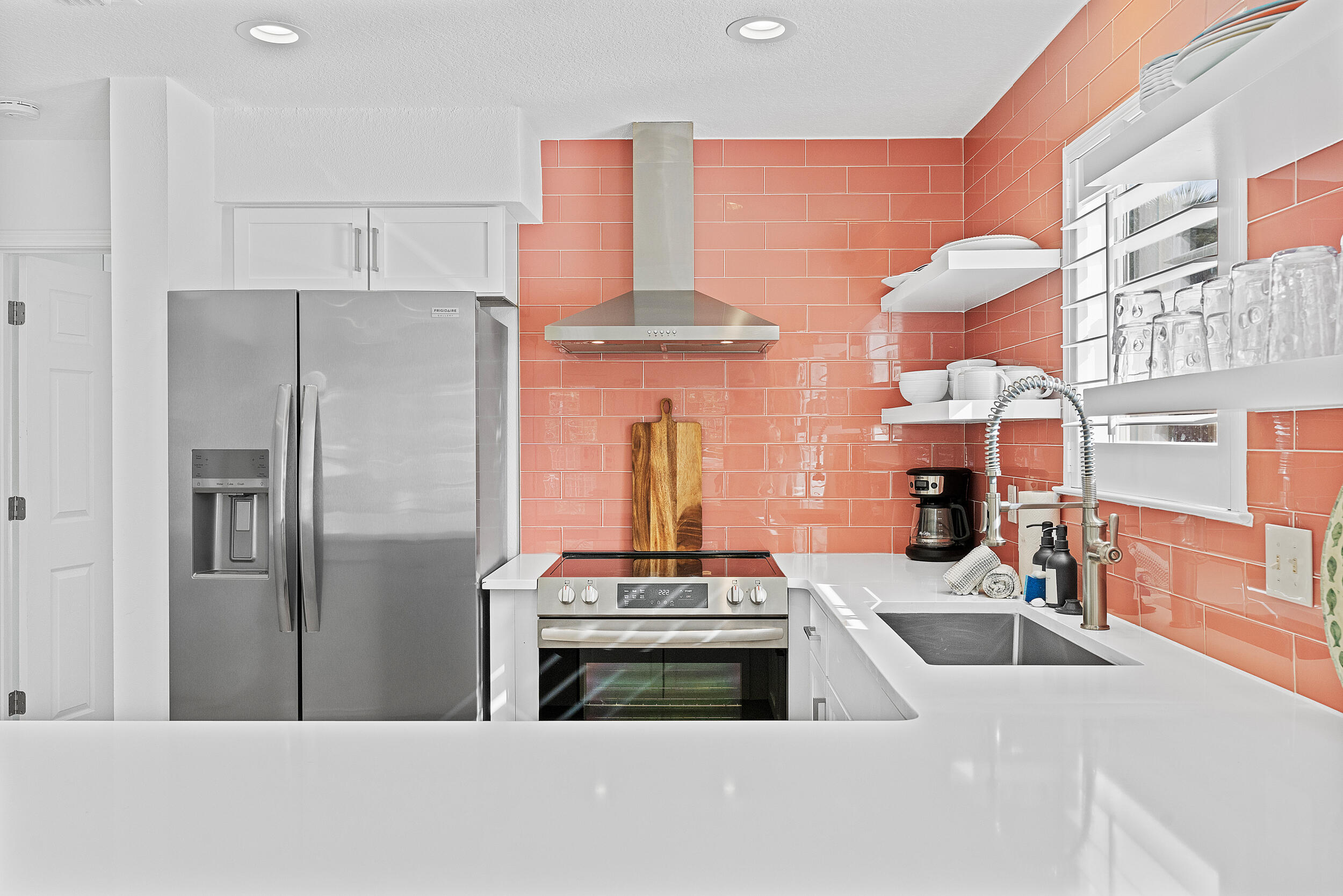 WINDANCER SHORES - Residential