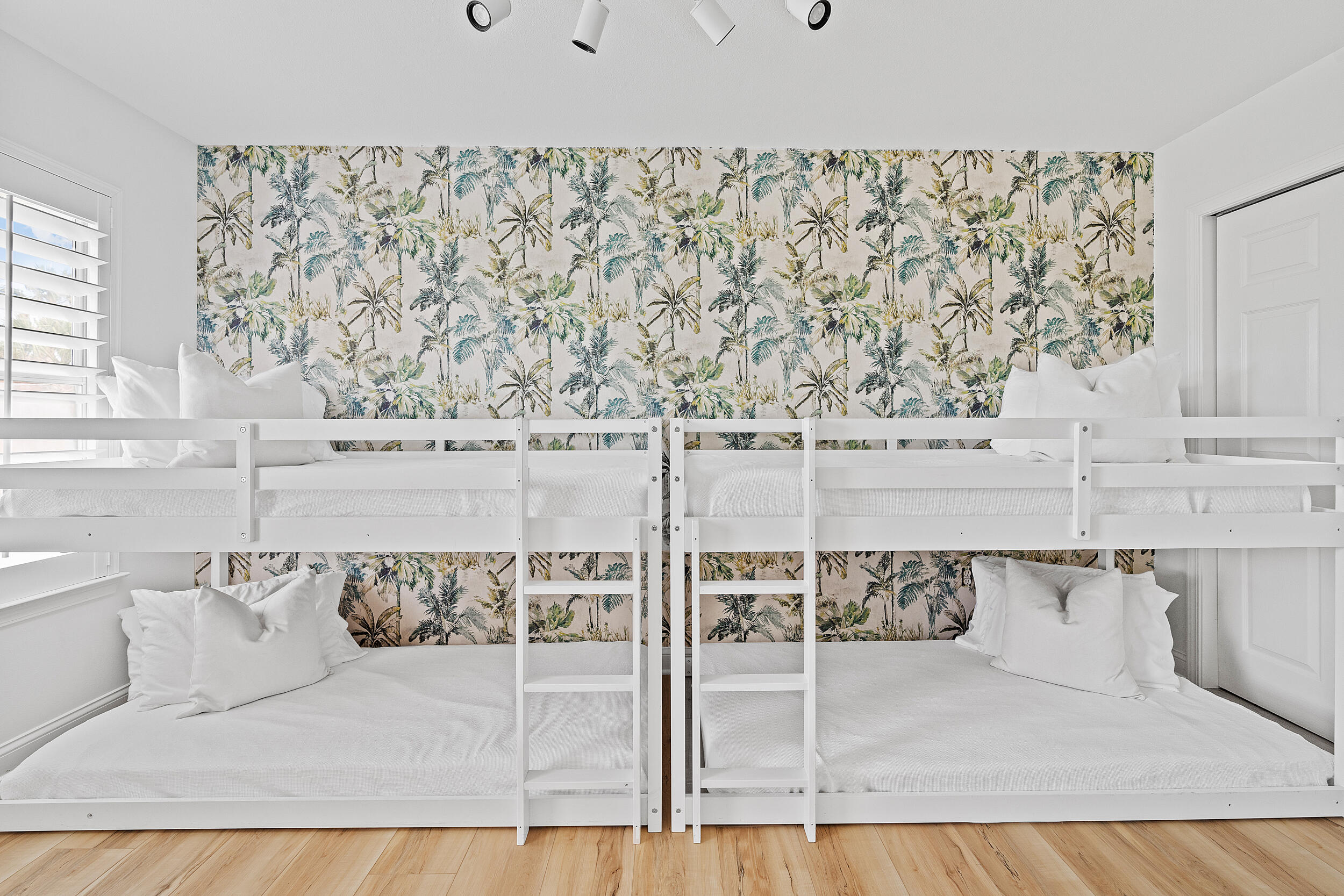 WINDANCER SHORES - Residential