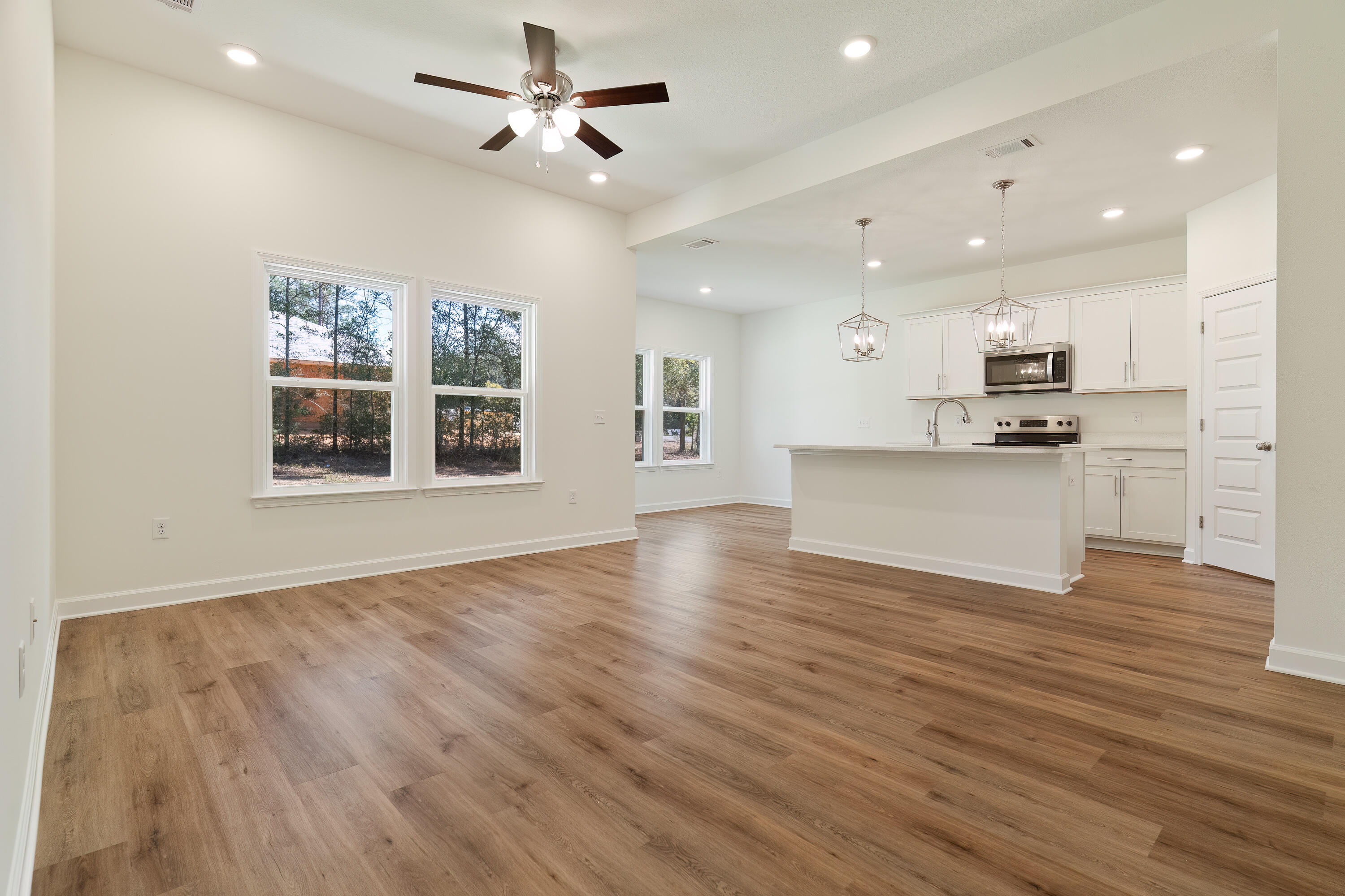 OAK HOLLOW - Residential
