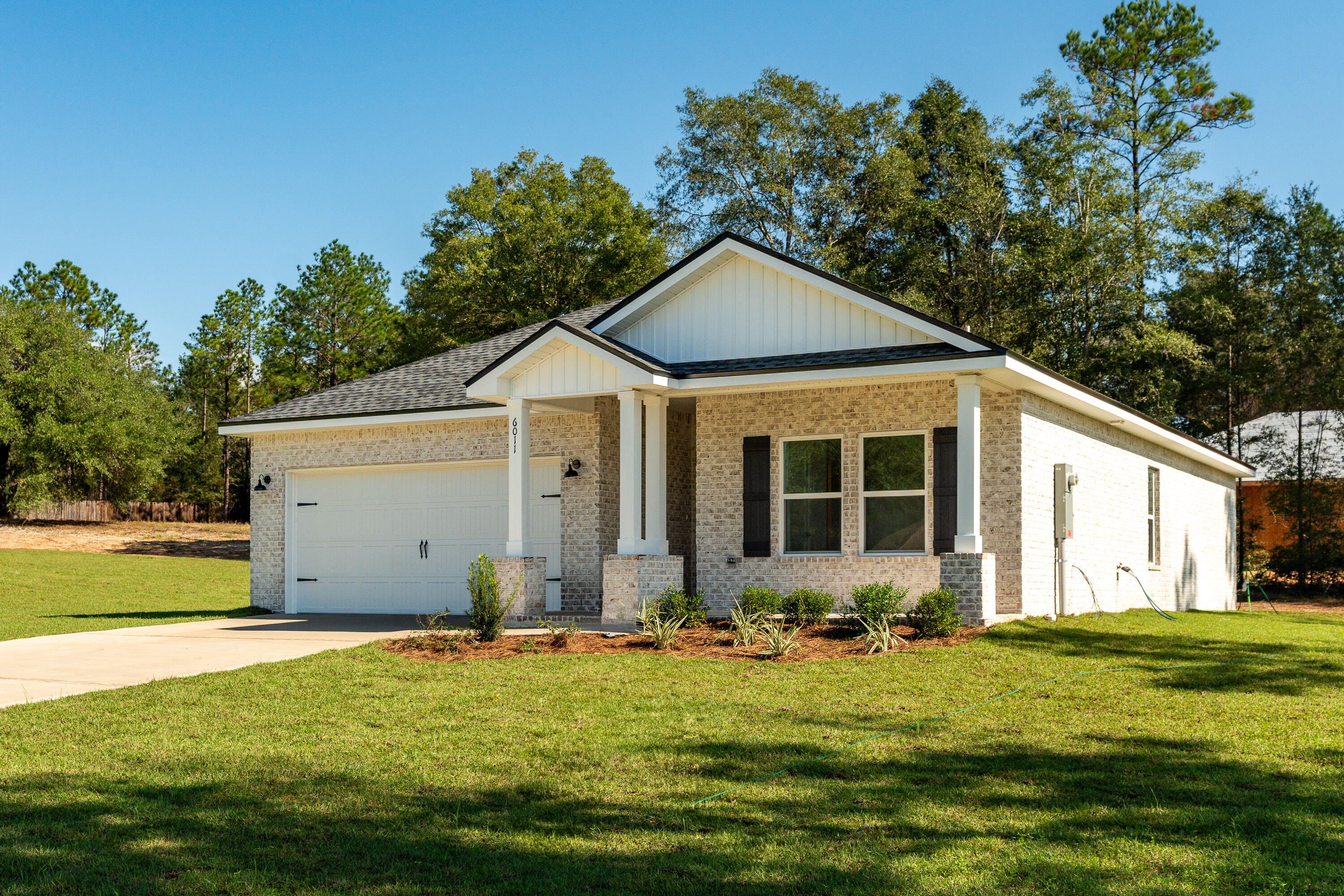 OAK HOLLOW - Residential